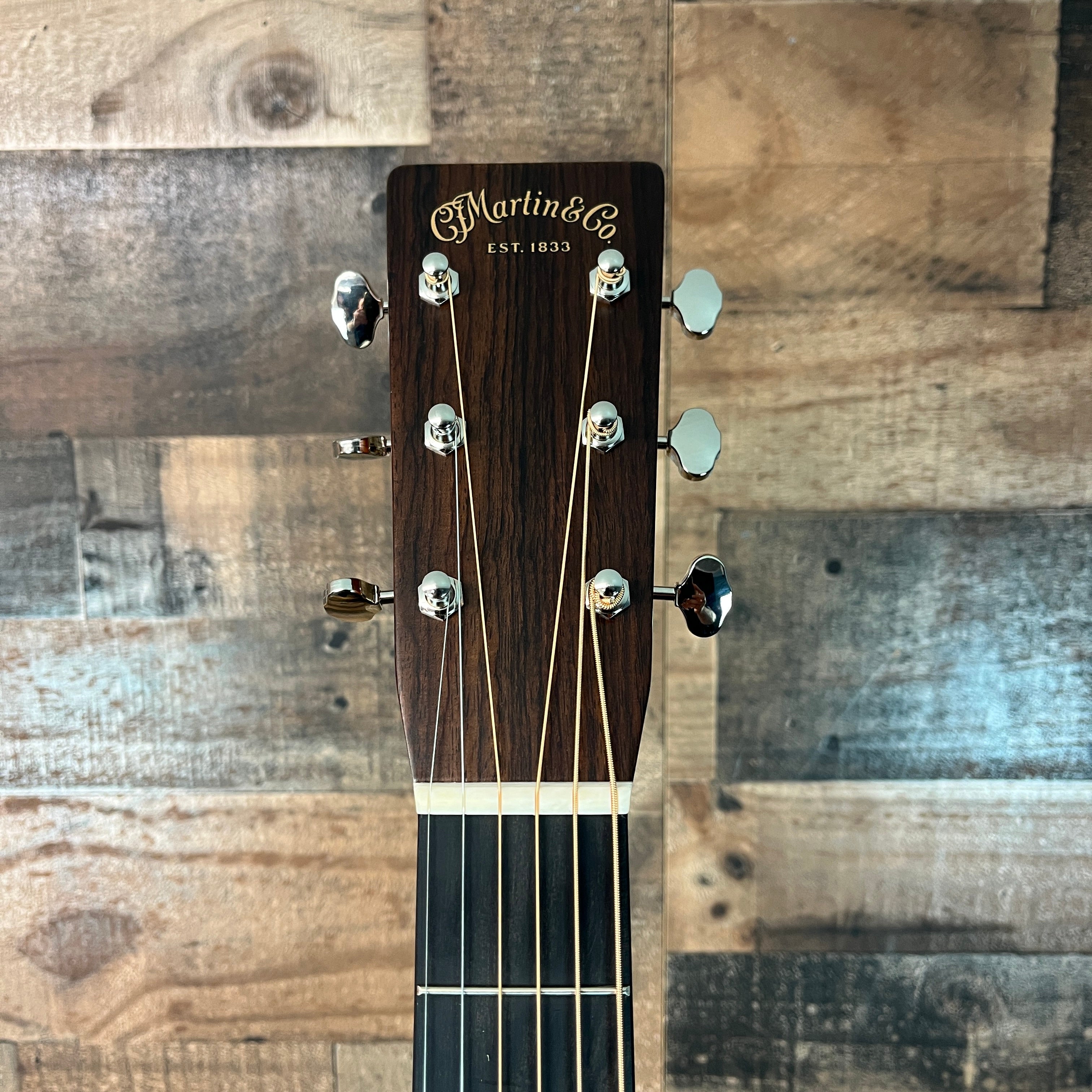 Martin OM-28 OM28 Left-handed, Natural, Hardcase, 563