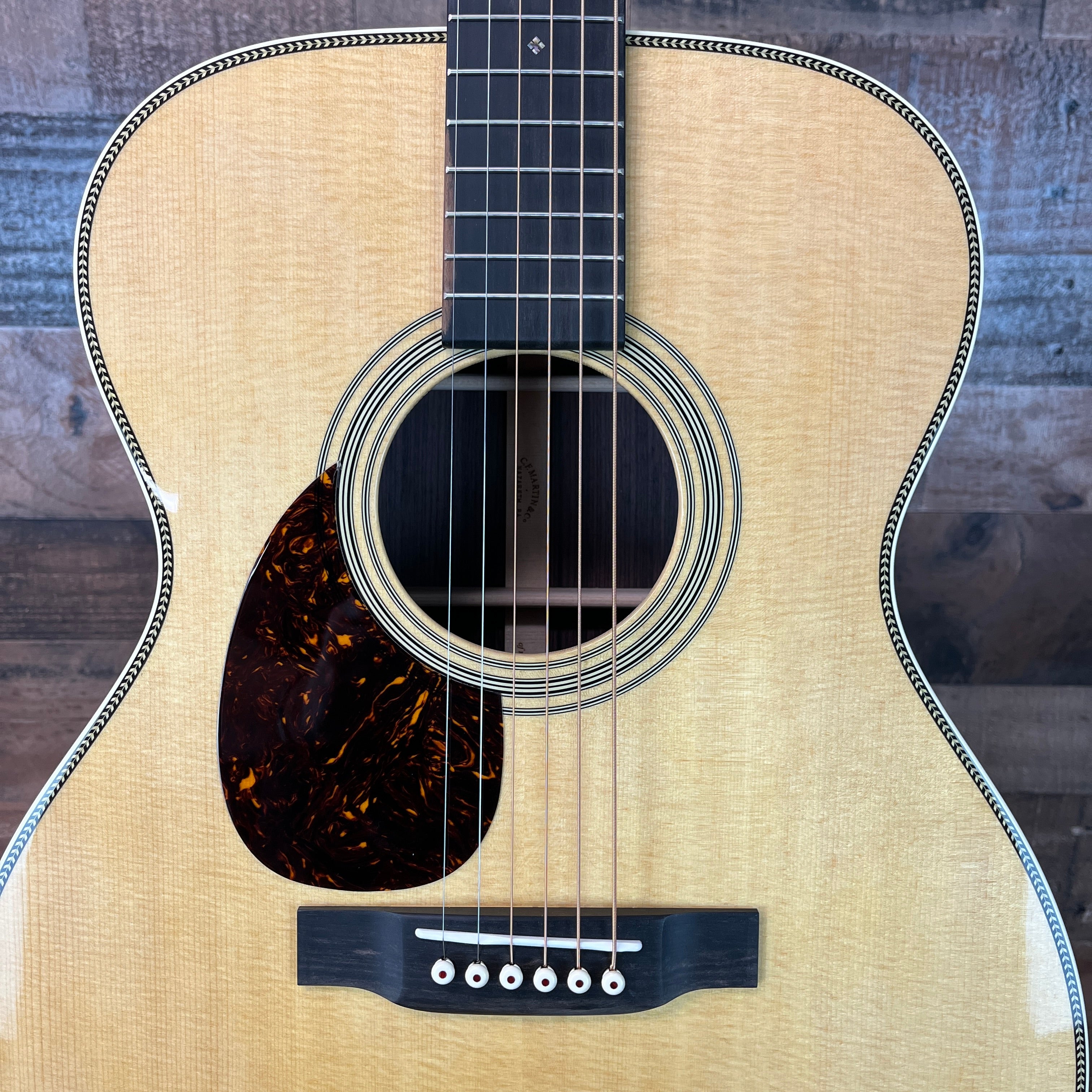 Martin OM-28 OM28 Left-handed, Natural, Hardcase, 563