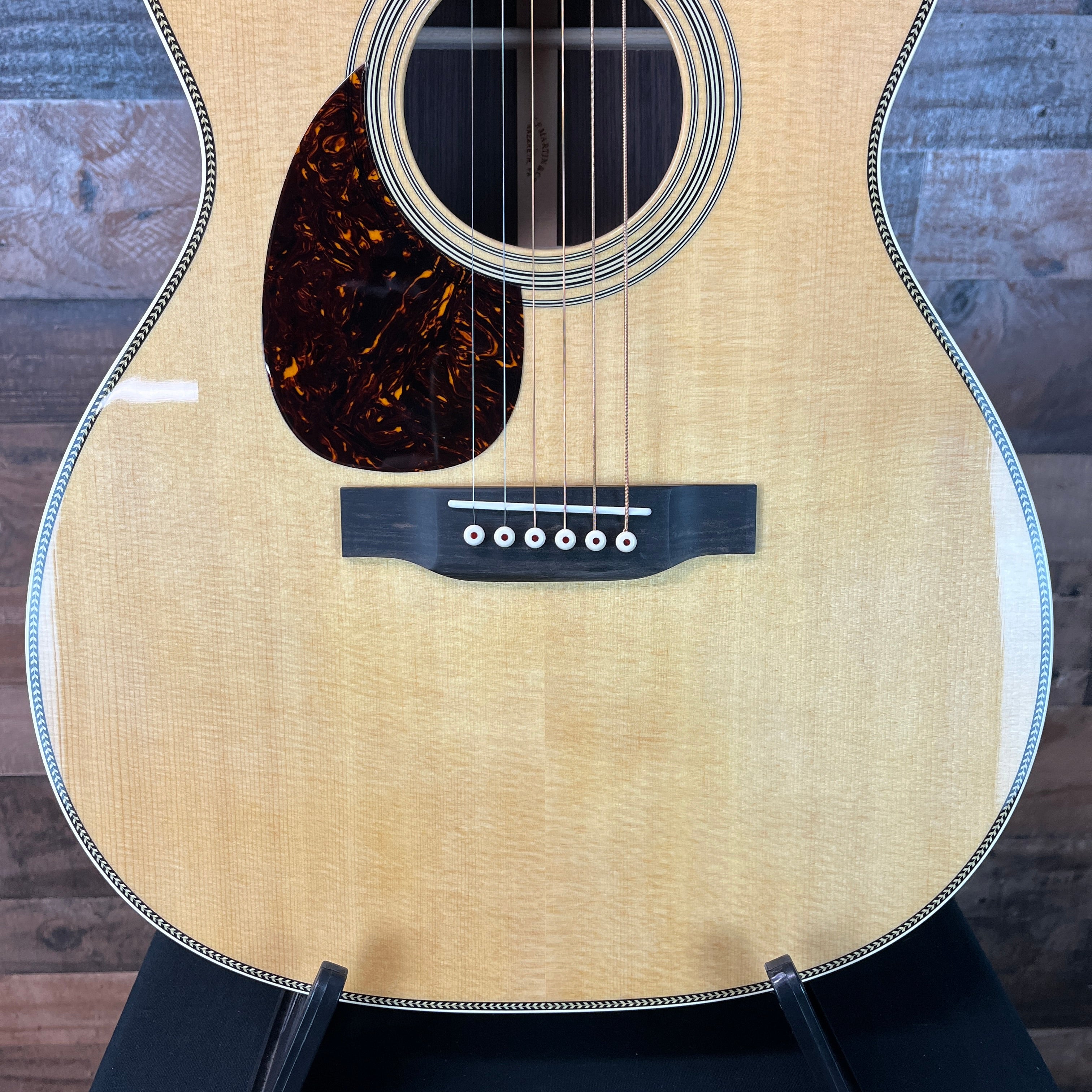 Martin OM-28 OM28 Left-handed, Natural, Hardcase, 563