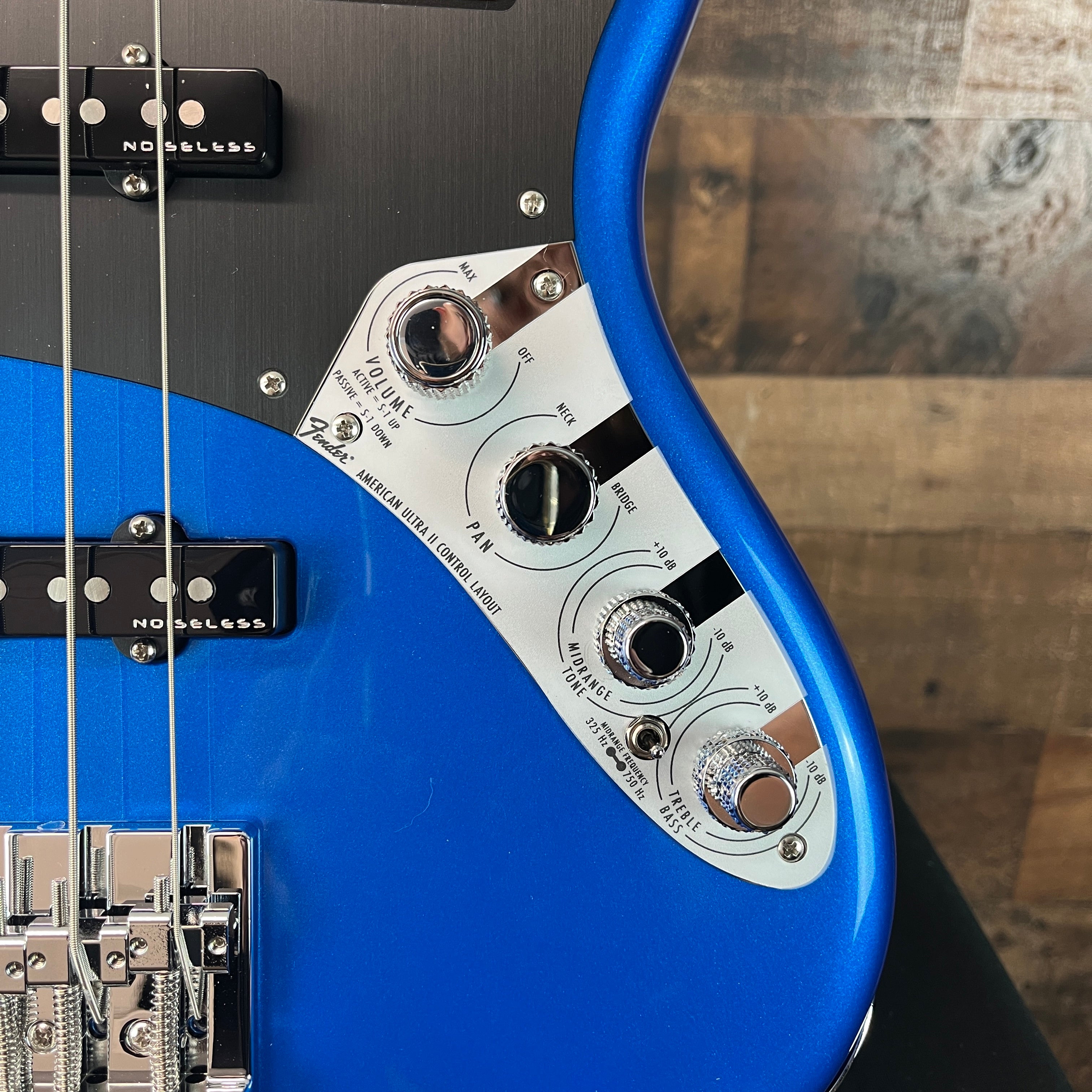 Fender American Ultra II Jazz Bass, Noble Blue, Ebony Fingerboard, Hard Case, 829