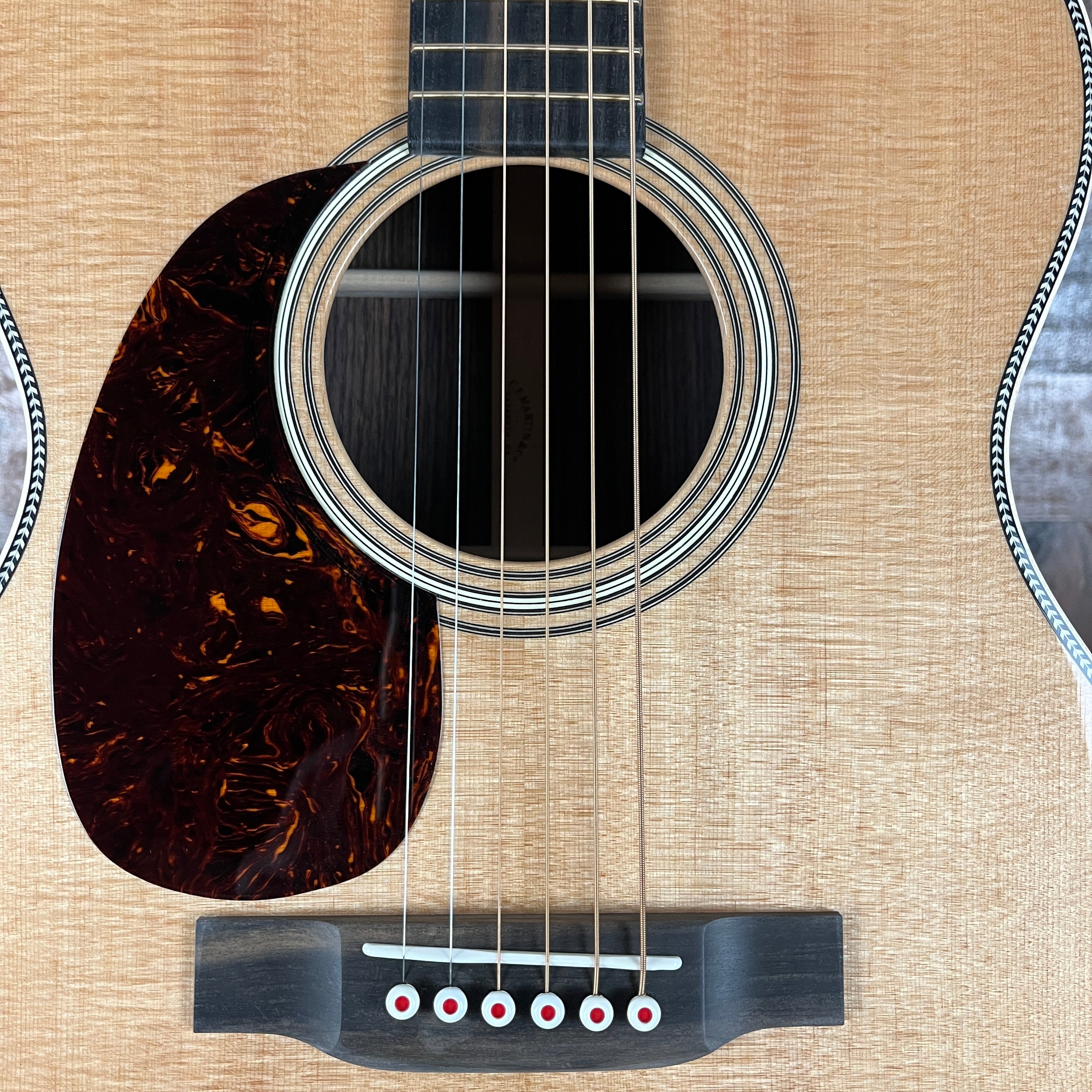 000-28 Modern Deluxe Auditorium Acoustic Guitar Natural, Left-handed, 292