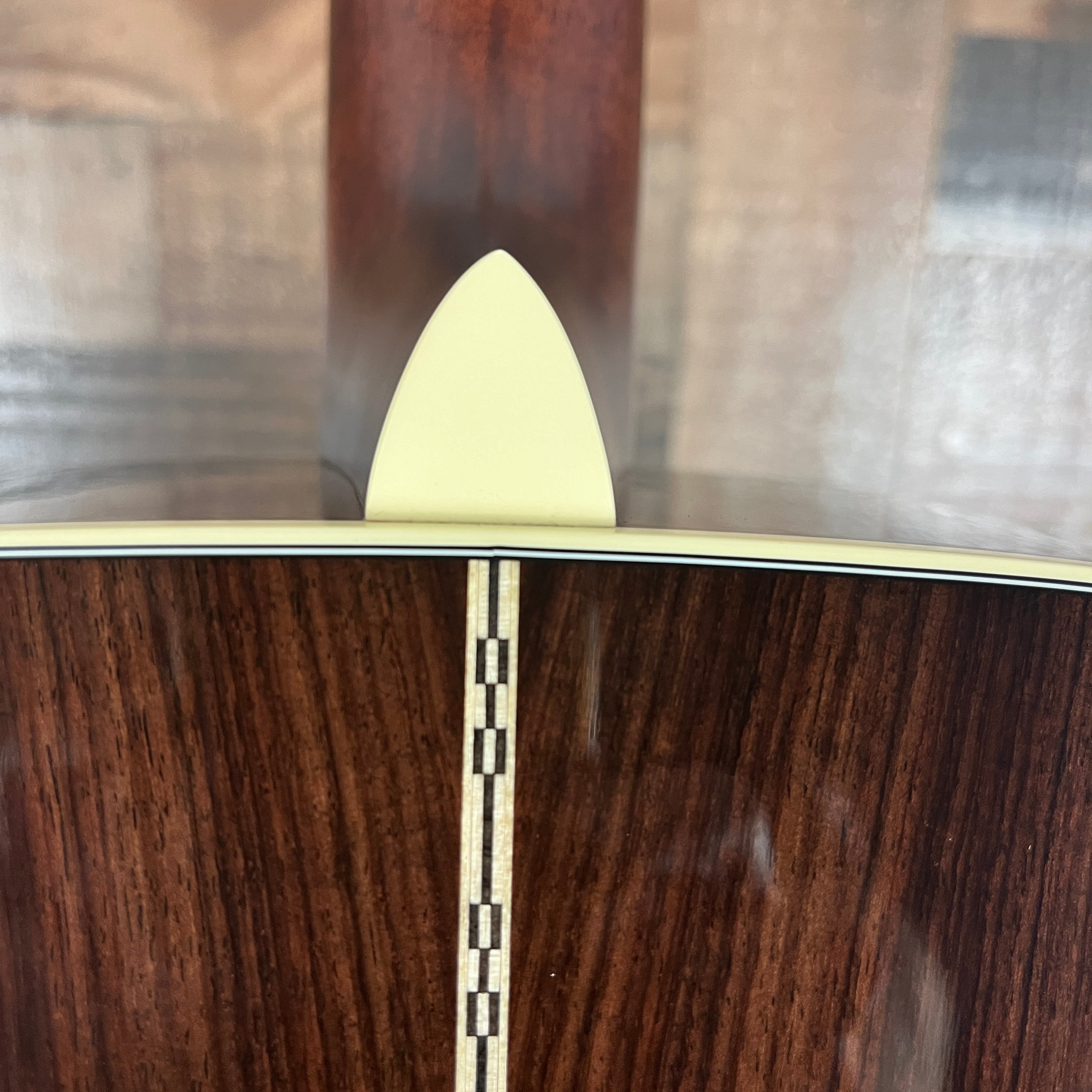 Martin D-28L D-28, Left-handed, Natural, Hardcase, 554