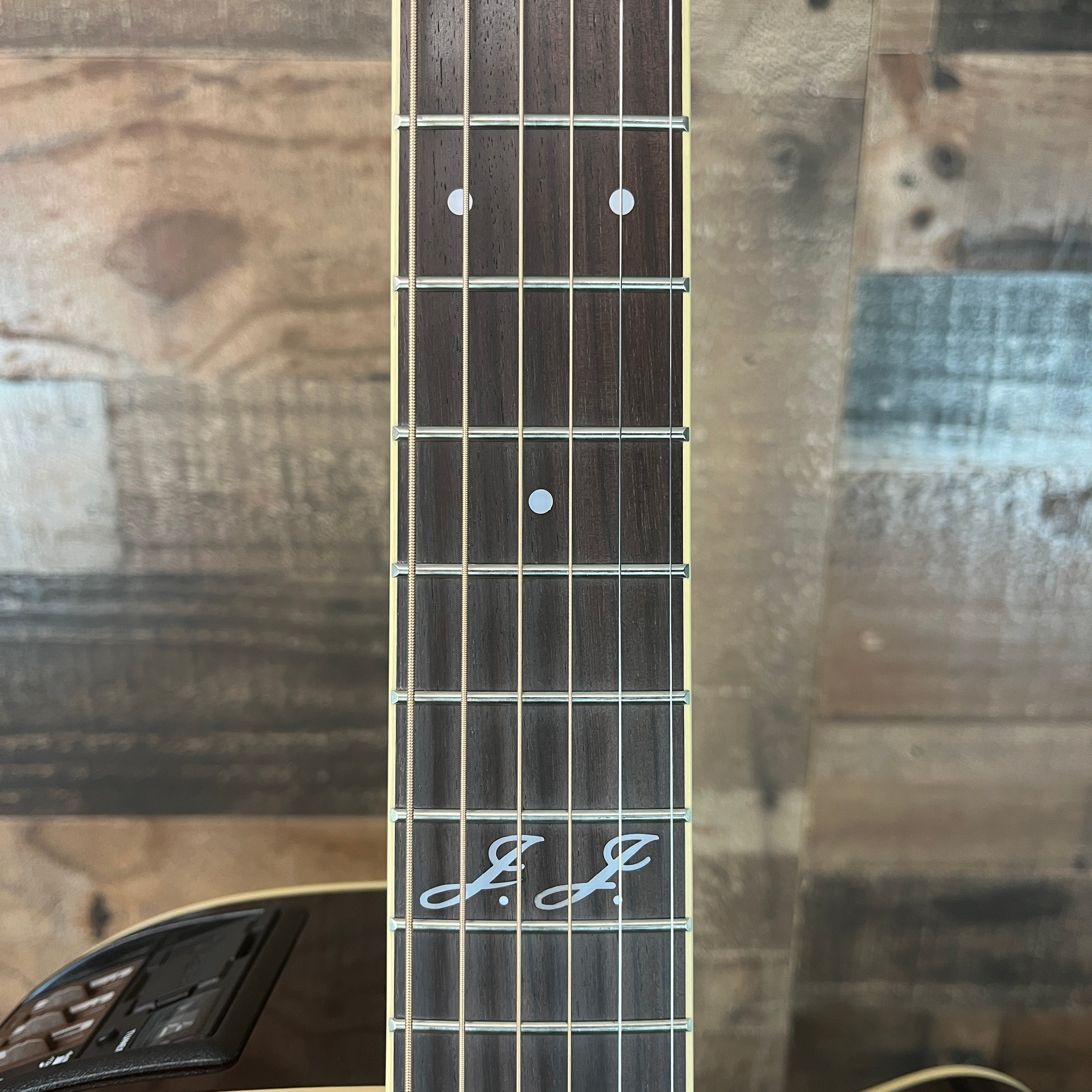Takamine JJ325SRC John Jorgenson Acoustic/Electric Gloss Red, Hybrid Case, 116