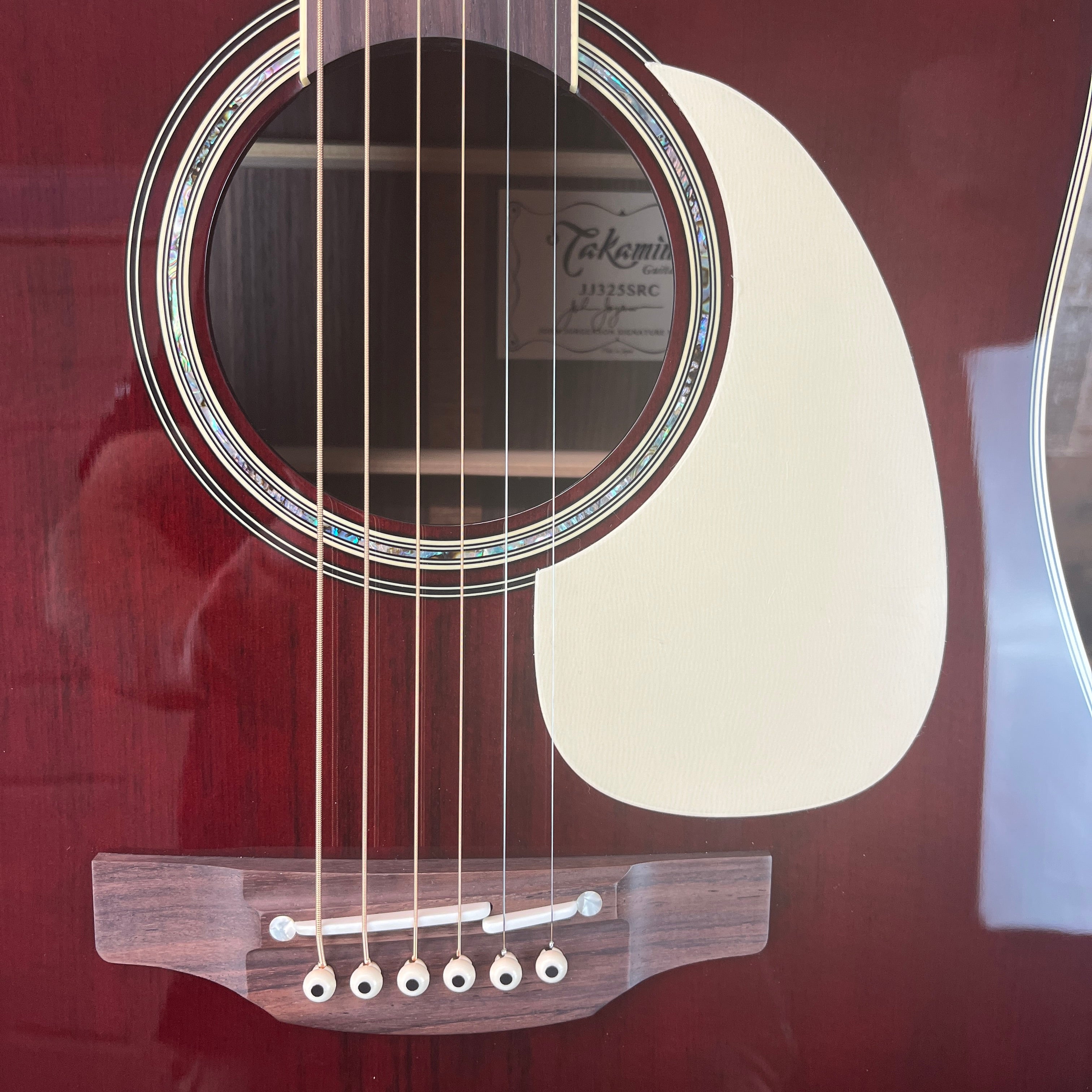 Takamine JJ325SRC John Jorgenson Acoustic/Electric Gloss Red, Hybrid Case, 116