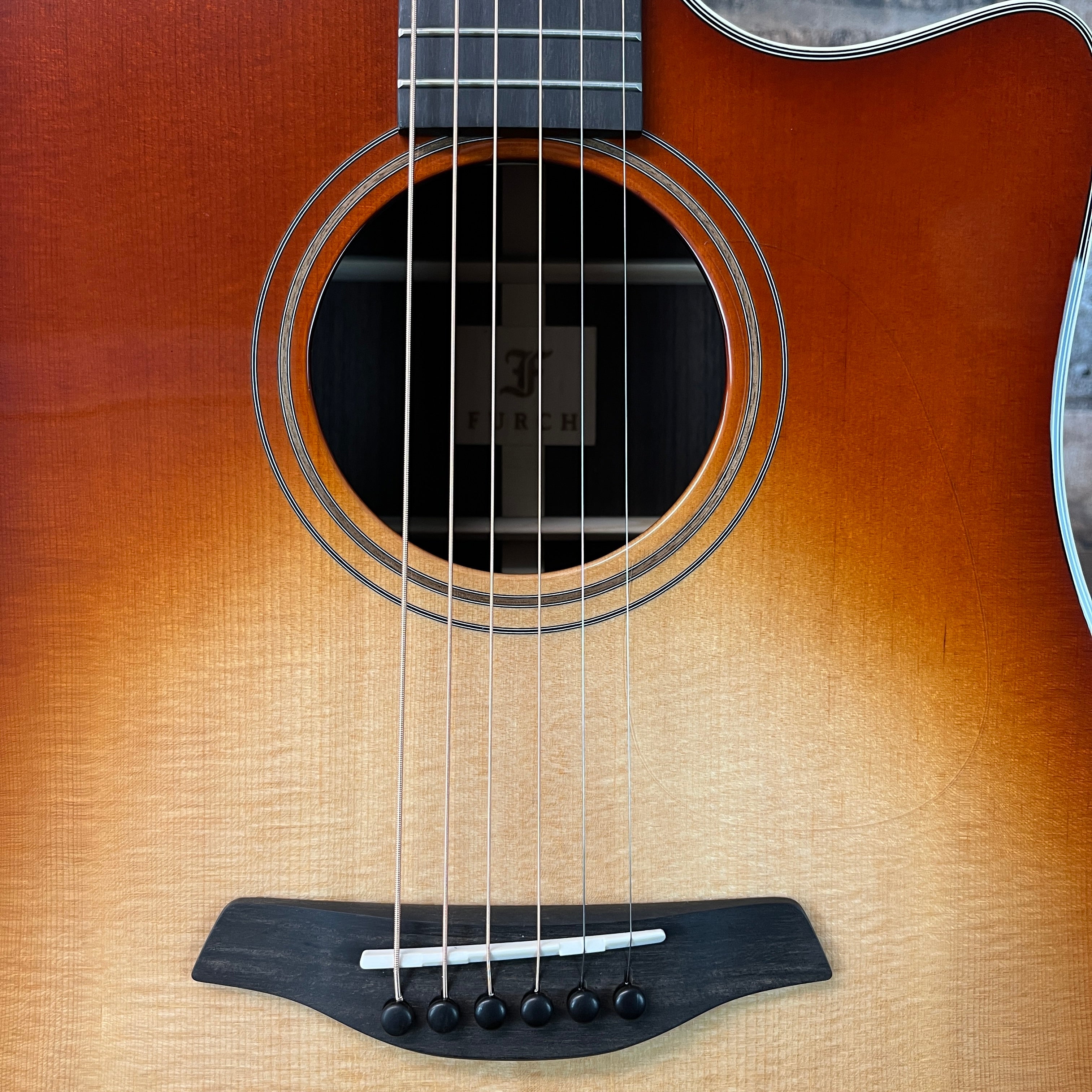 Furch, Green Series, Master's Choice, Dc-SR Acoustic/Electric Guitar, in Sunburst, Hardcase, 983