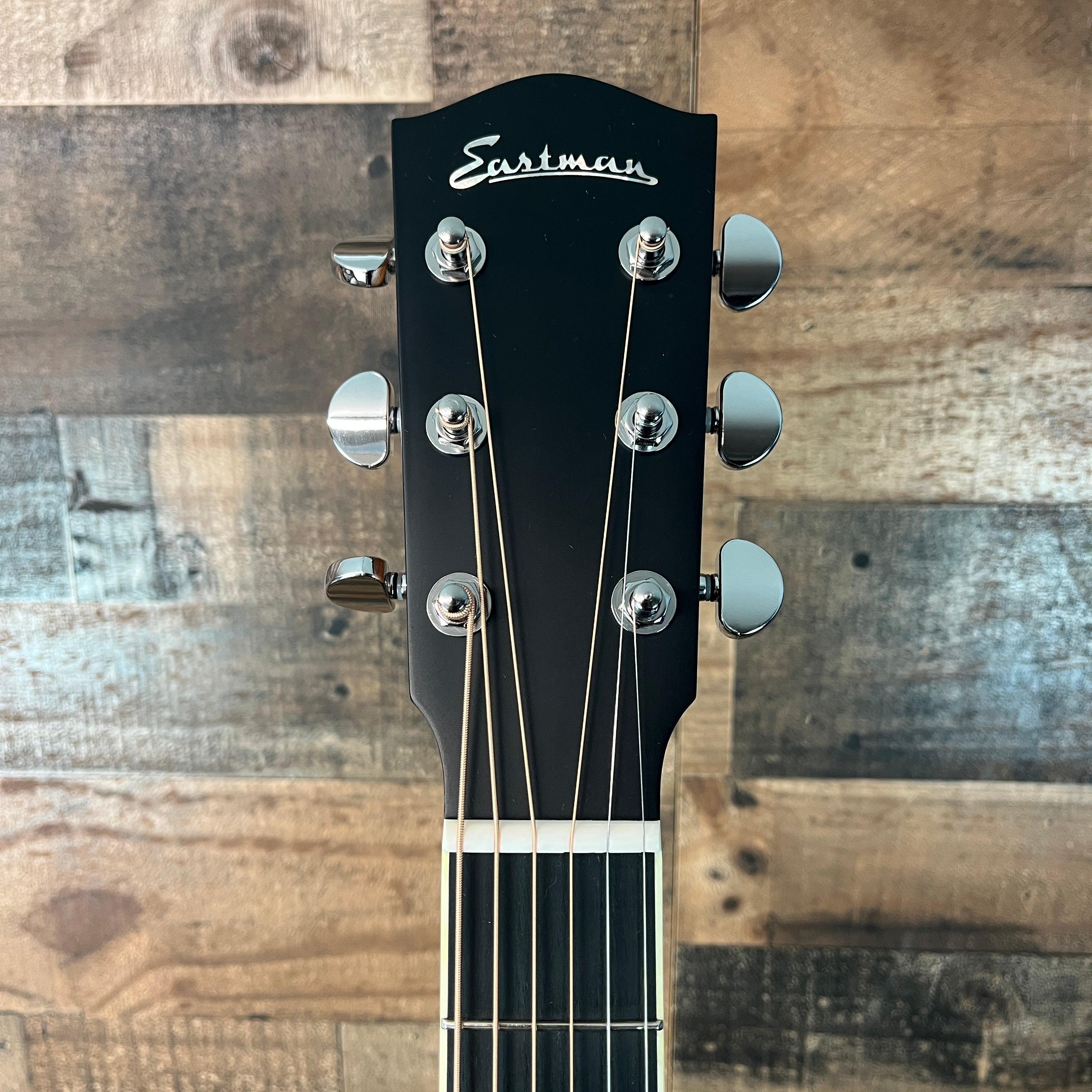 Eastman AC422CE-LTD-KOA Acoustic/electric Guitar, Natural Gloss Finish, Hard Case, 947