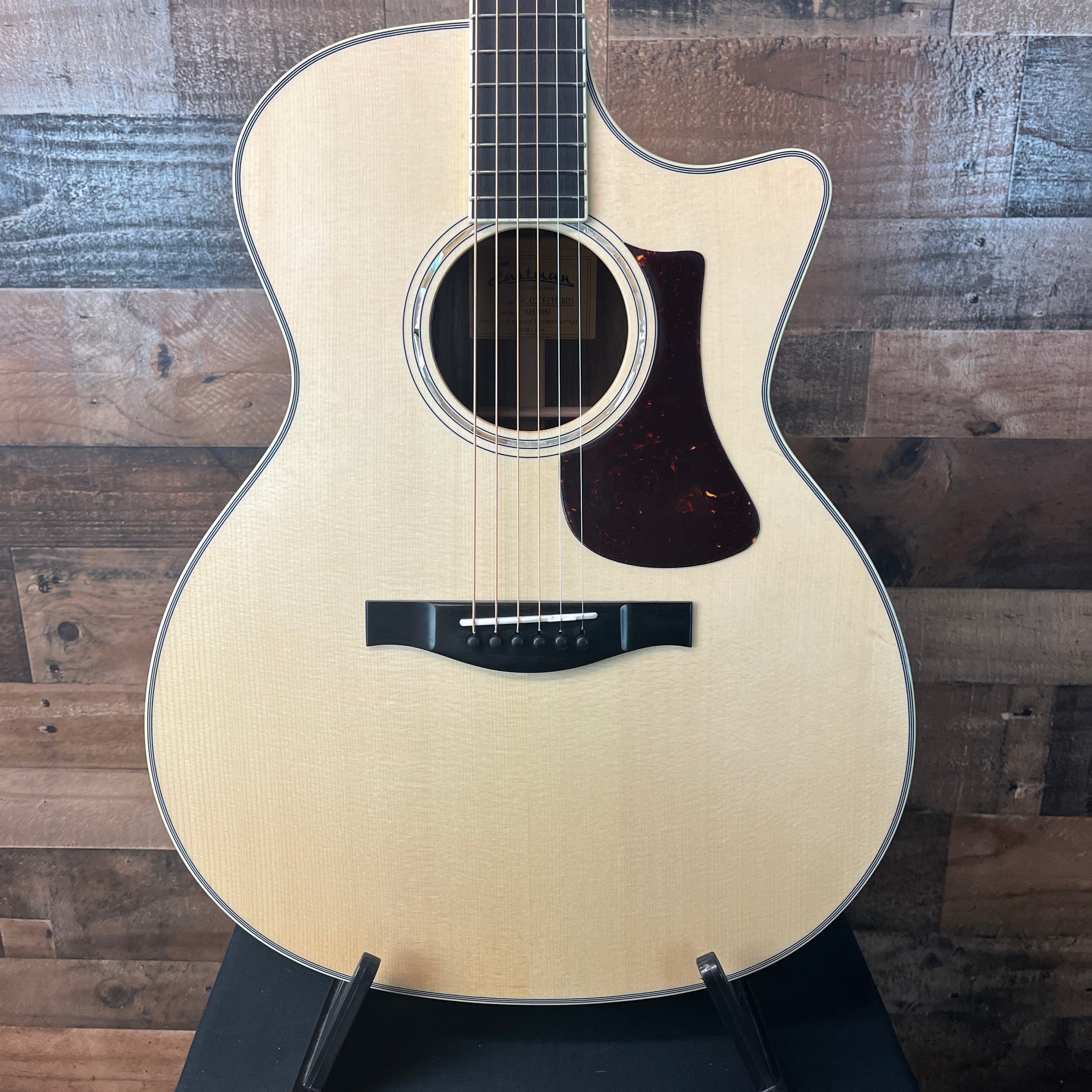 Eastman AC422CE-LTD-KOA Acoustic/electric Guitar, Natural Gloss Finish, Hard Case, 947