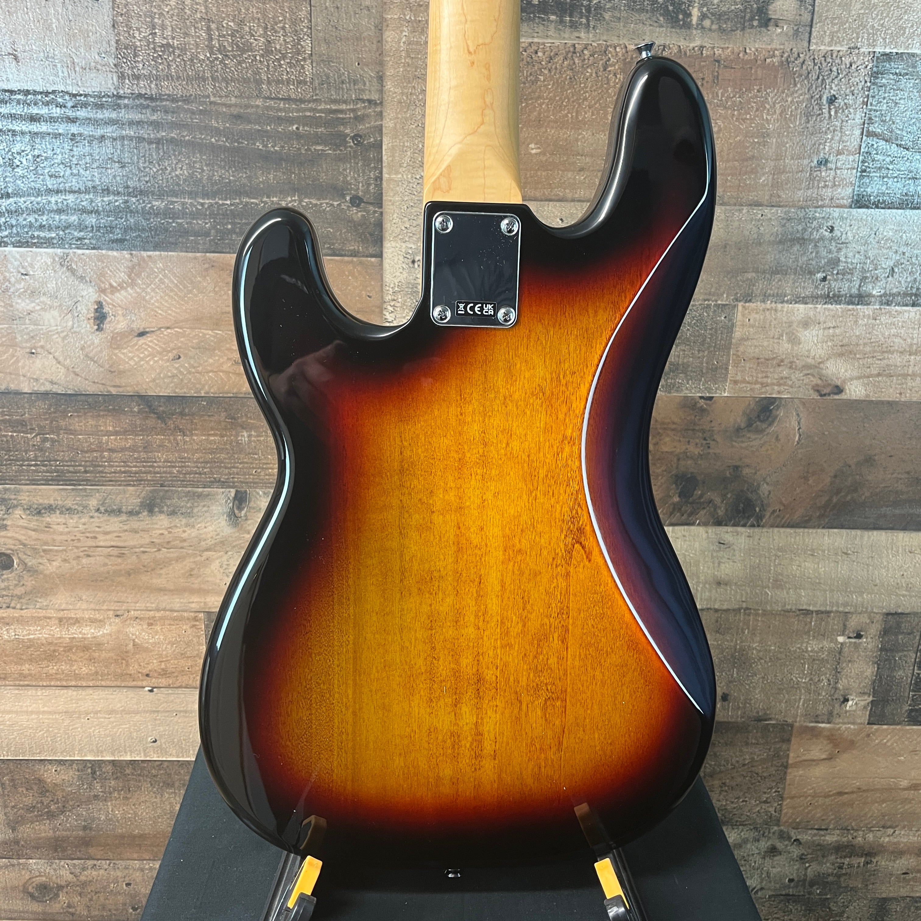 Fender Standard Precision Bass, 3-color Sunburst, 887