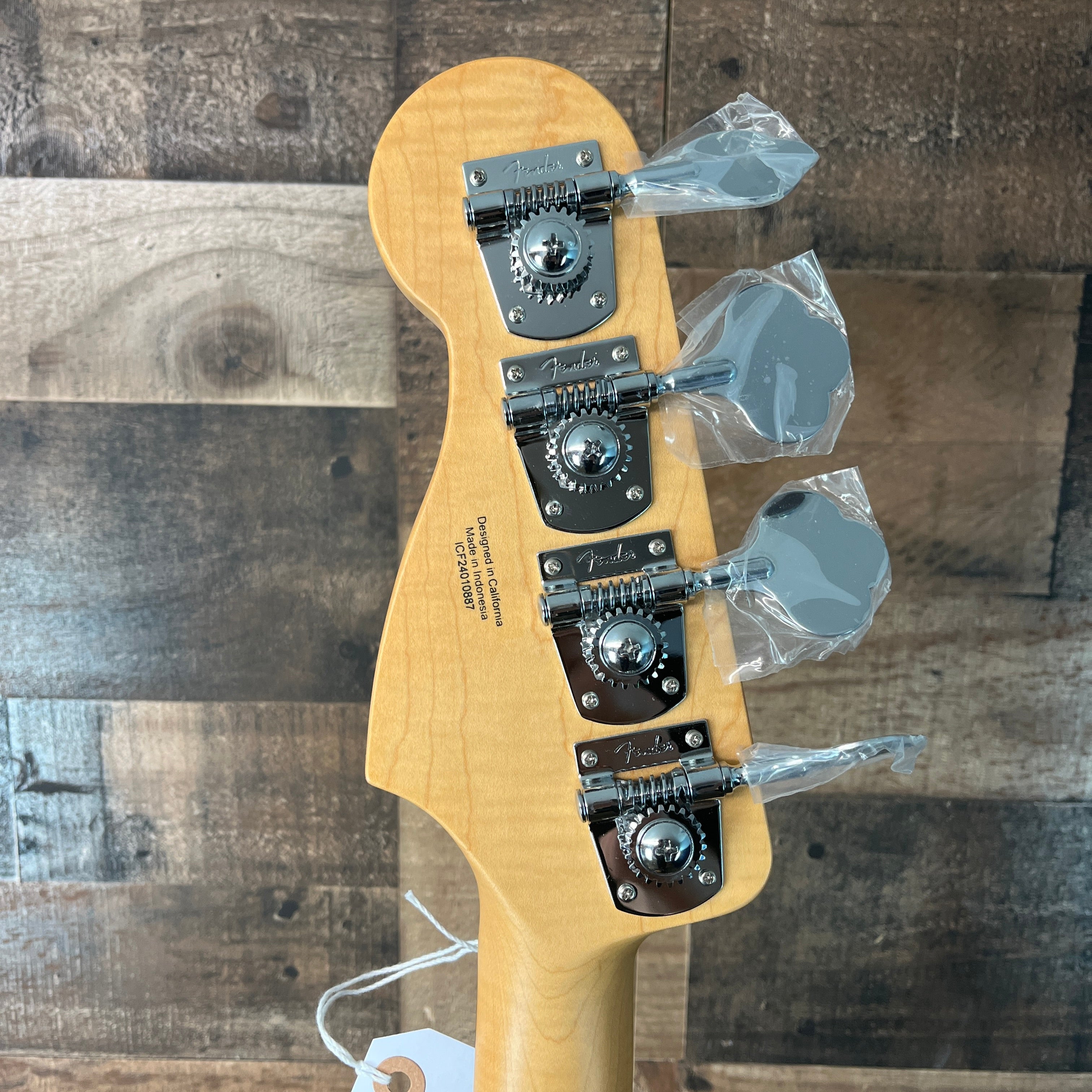 Fender Standard Precision Bass, 3-color Sunburst, 887