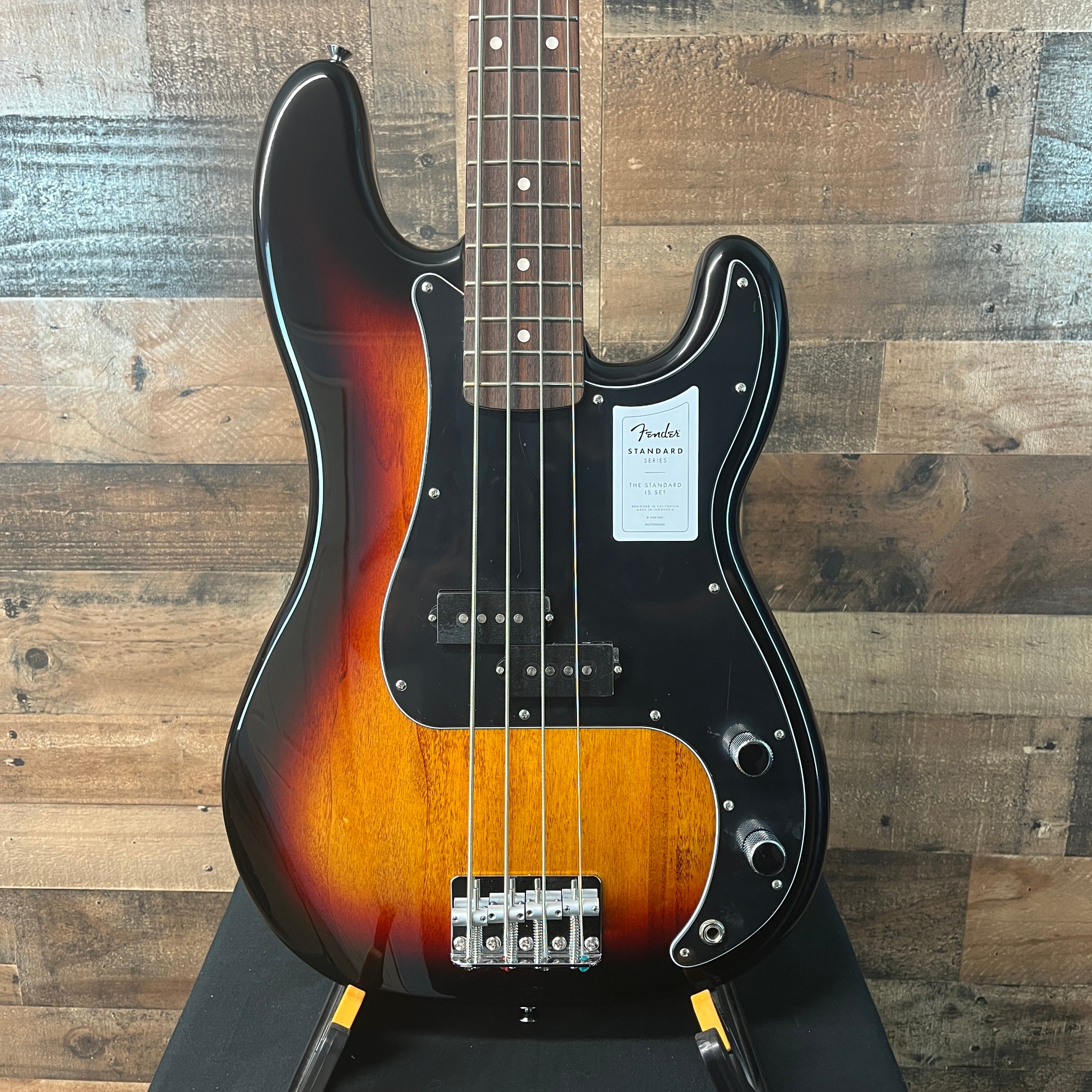 Fender Standard Precision Bass, 3-color Sunburst, 887