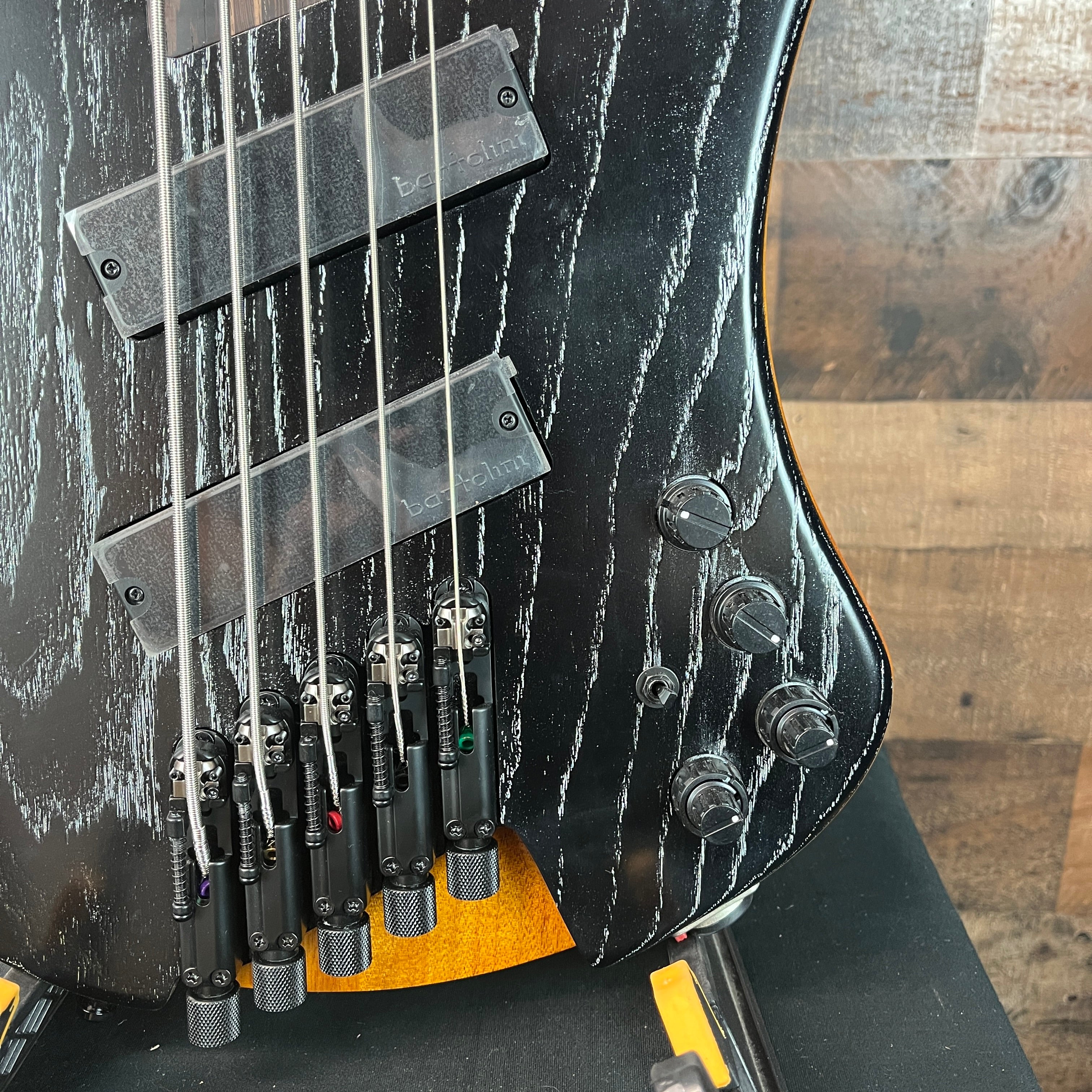 EHB1135MS Bass Workshop 5-string Multi-scale Headless Bass Guitar - Silver Wave Black Low Gloss, Gig Bag, 194