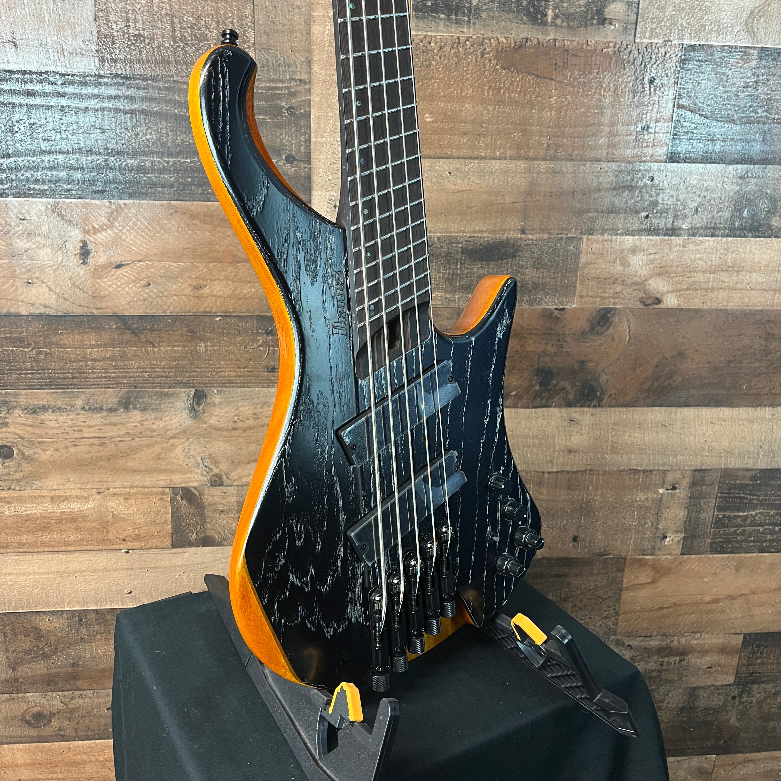EHB1135MS Bass Workshop 5-string Multi-scale Headless Bass Guitar - Silver Wave Black Low Gloss, Gig Bag, 194