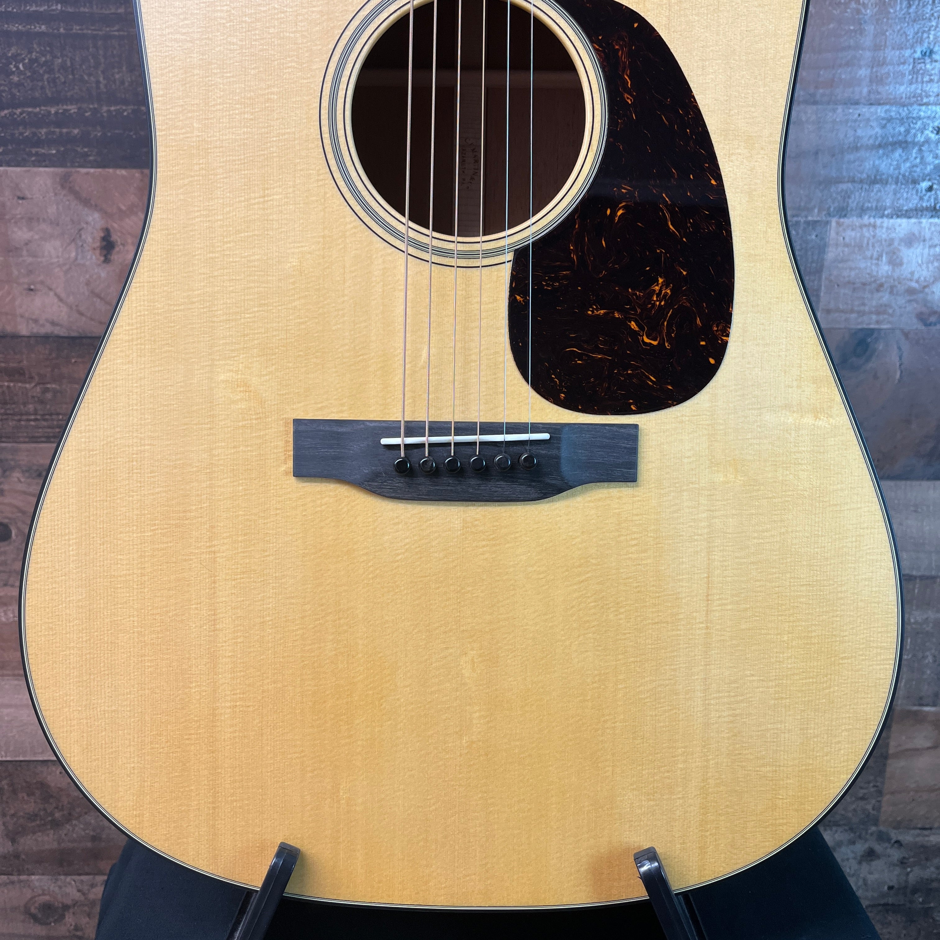 D-18 Satin, 2025 Model, Natural, Hardcase, 738