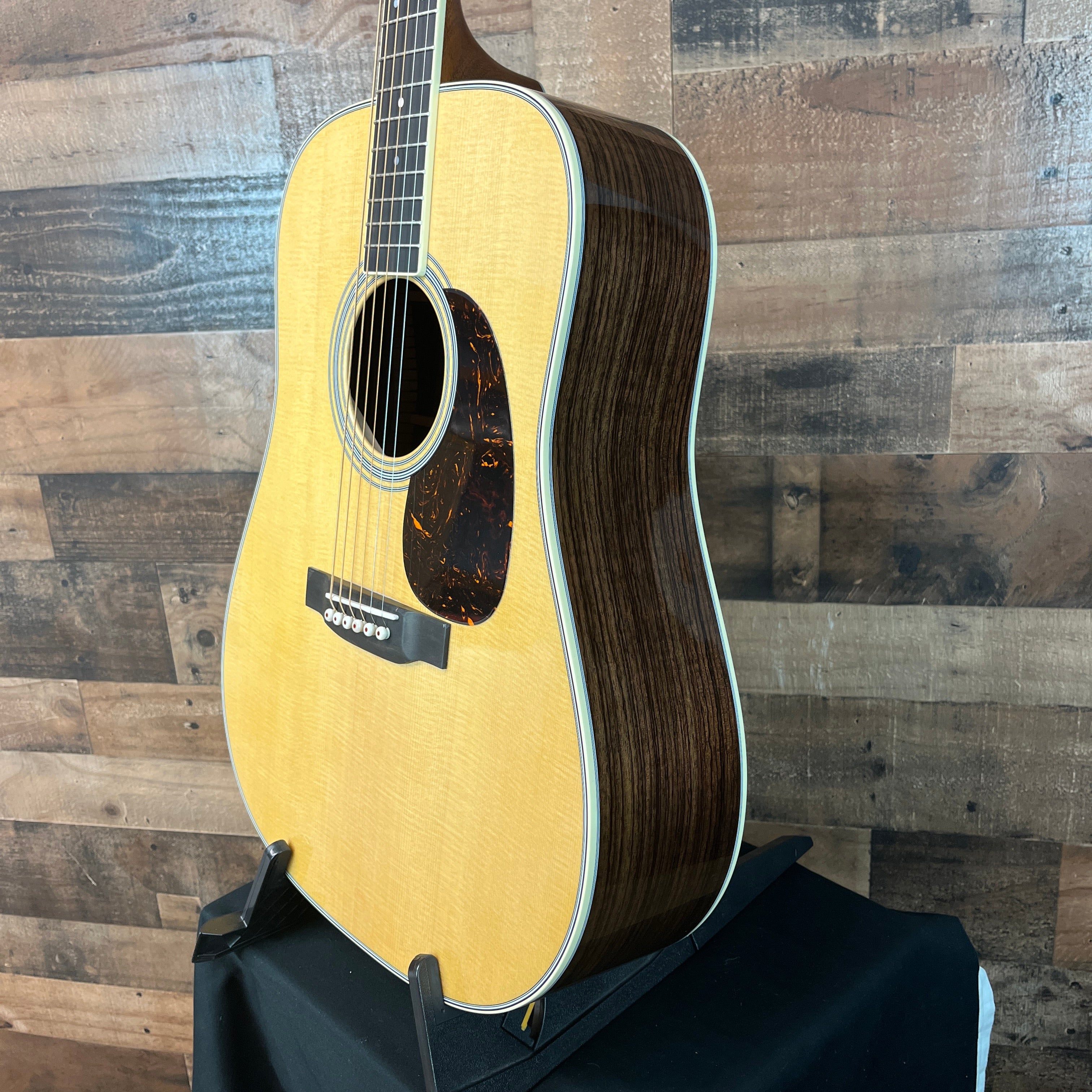 Martin D-35, 2025 Model, Natural, Hardcase, 658