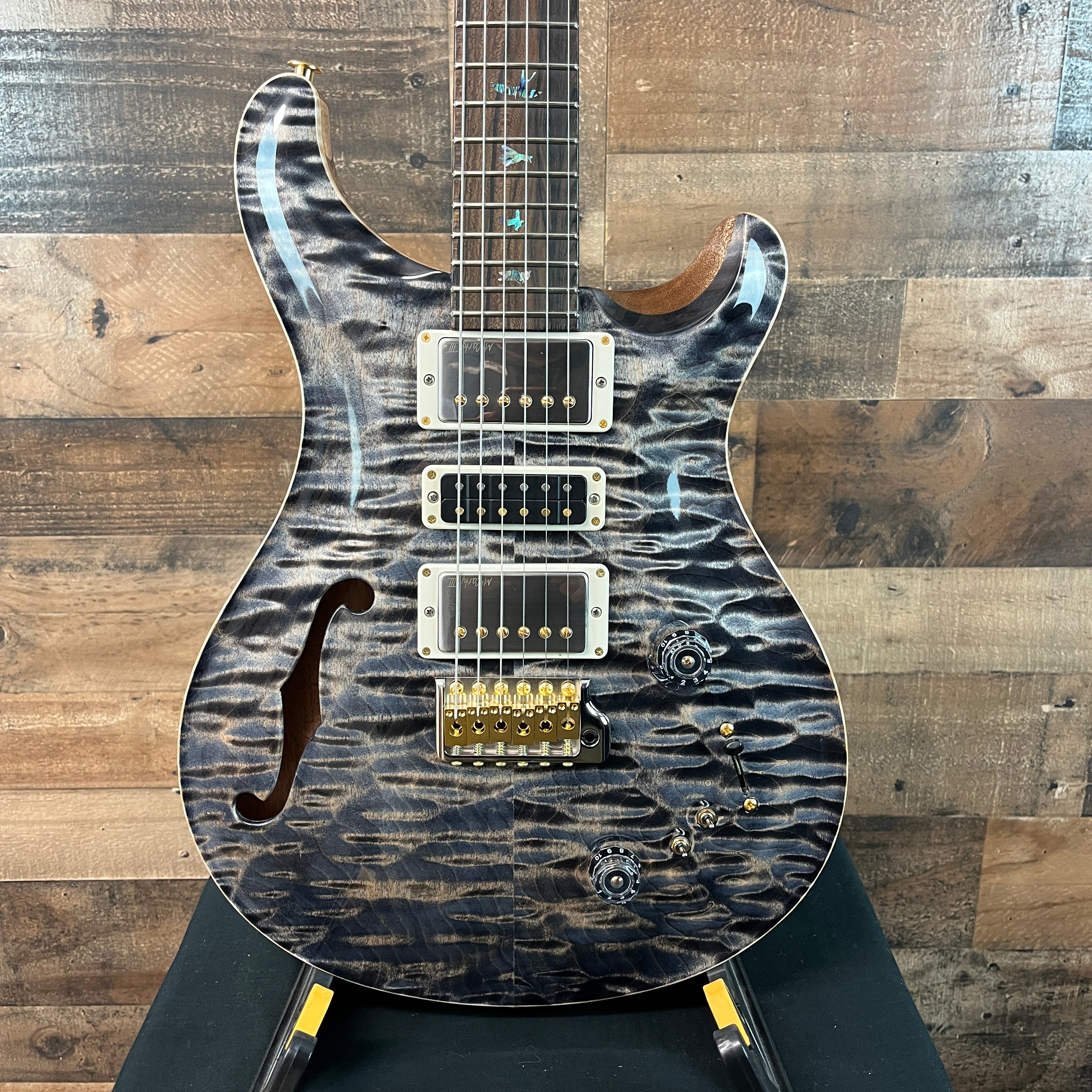 2025 Wood Library, Special 22 Semi Hollow, 10-Top, Custom Charcoal Quilt, Paisley Case, 552