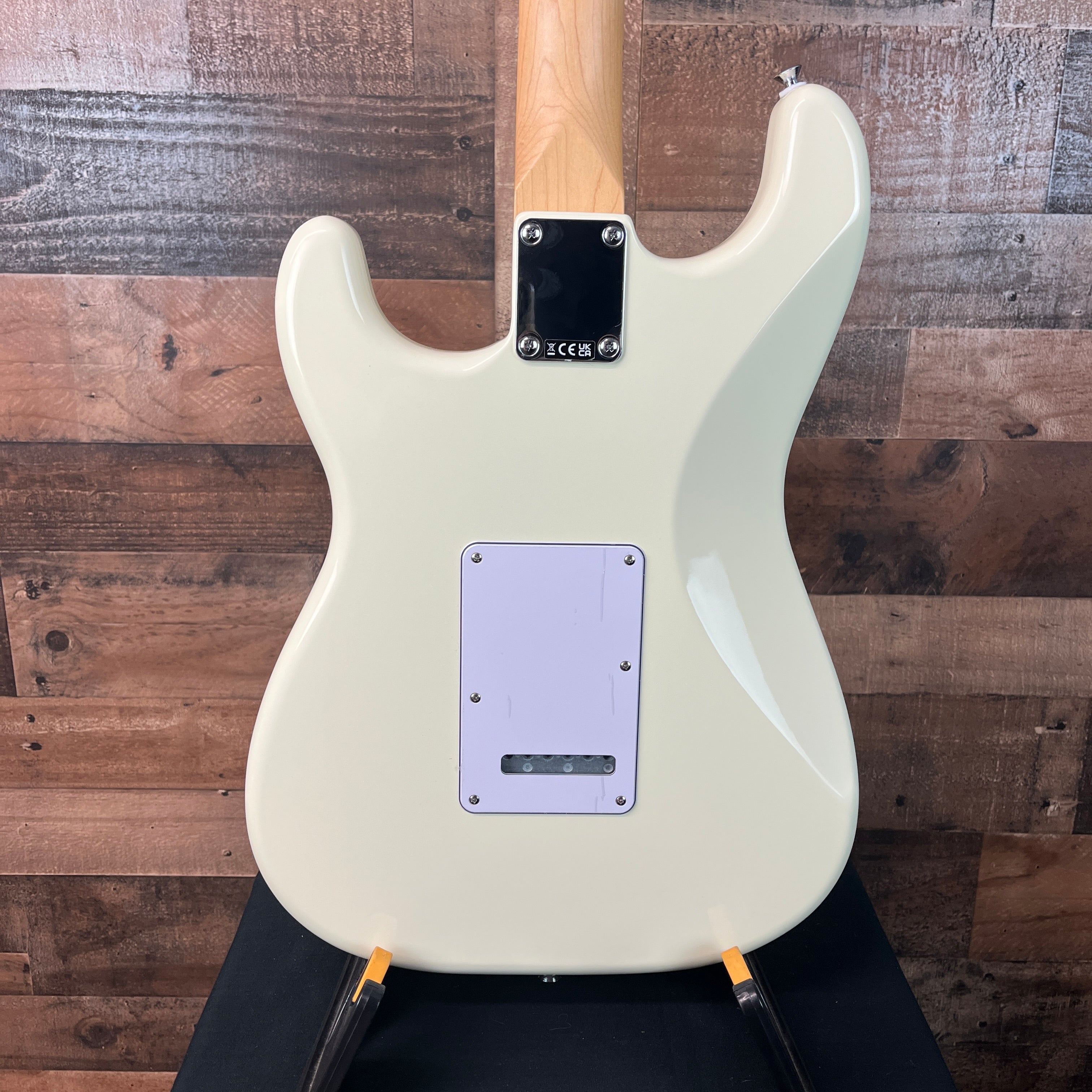 Fender Standard Stratocaster, Olympic White, 646