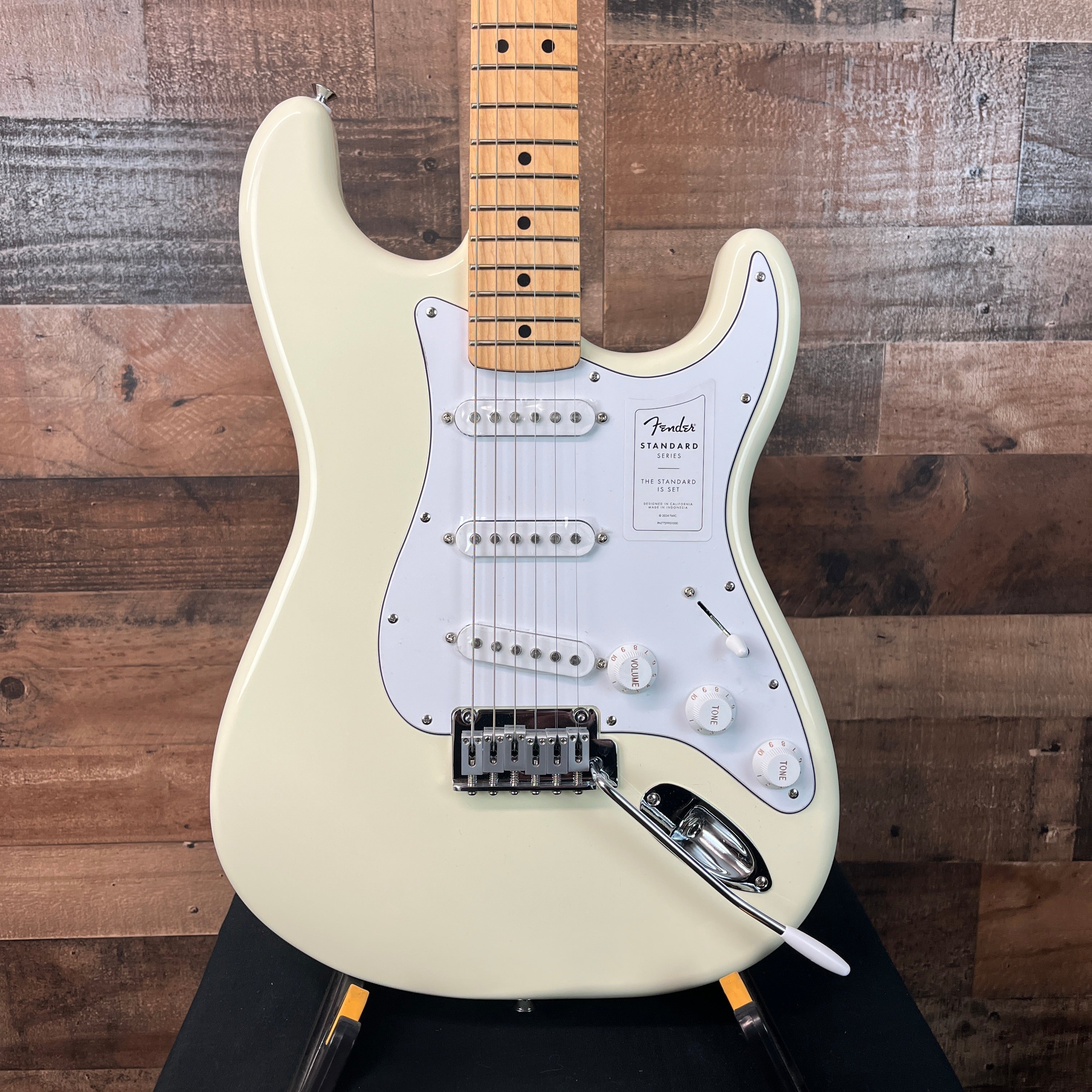 Fender Standard Stratocaster, Olympic White, 646