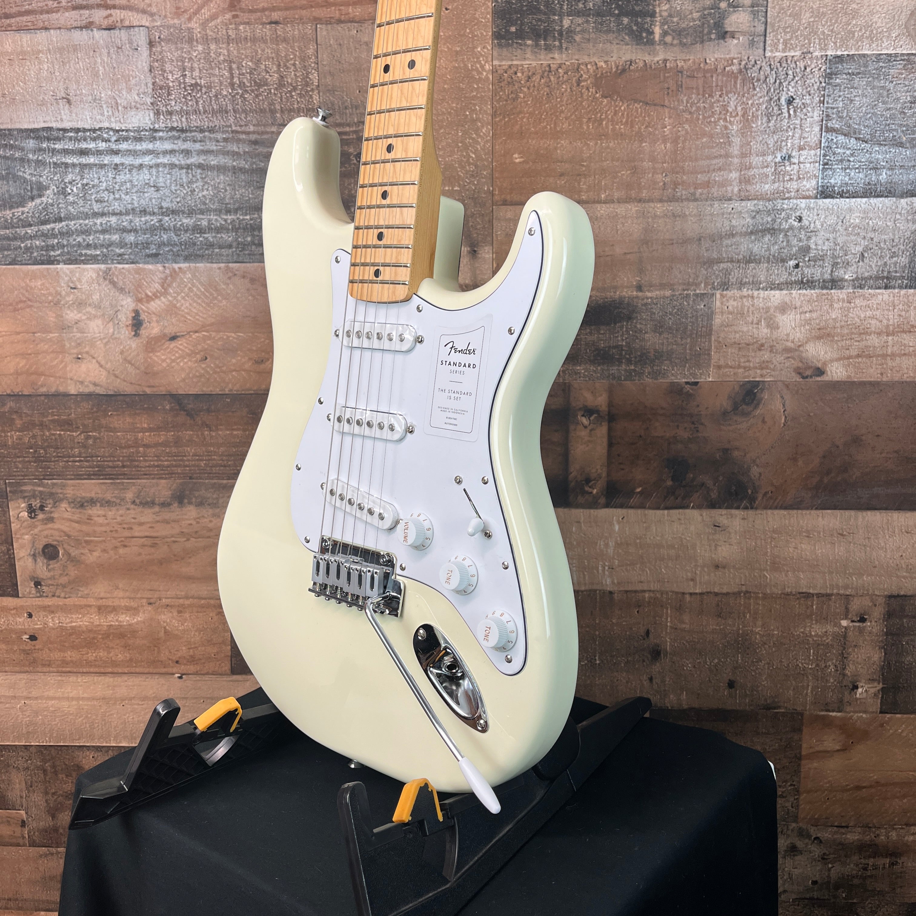 Fender Standard Stratocaster, Olympic White, 646