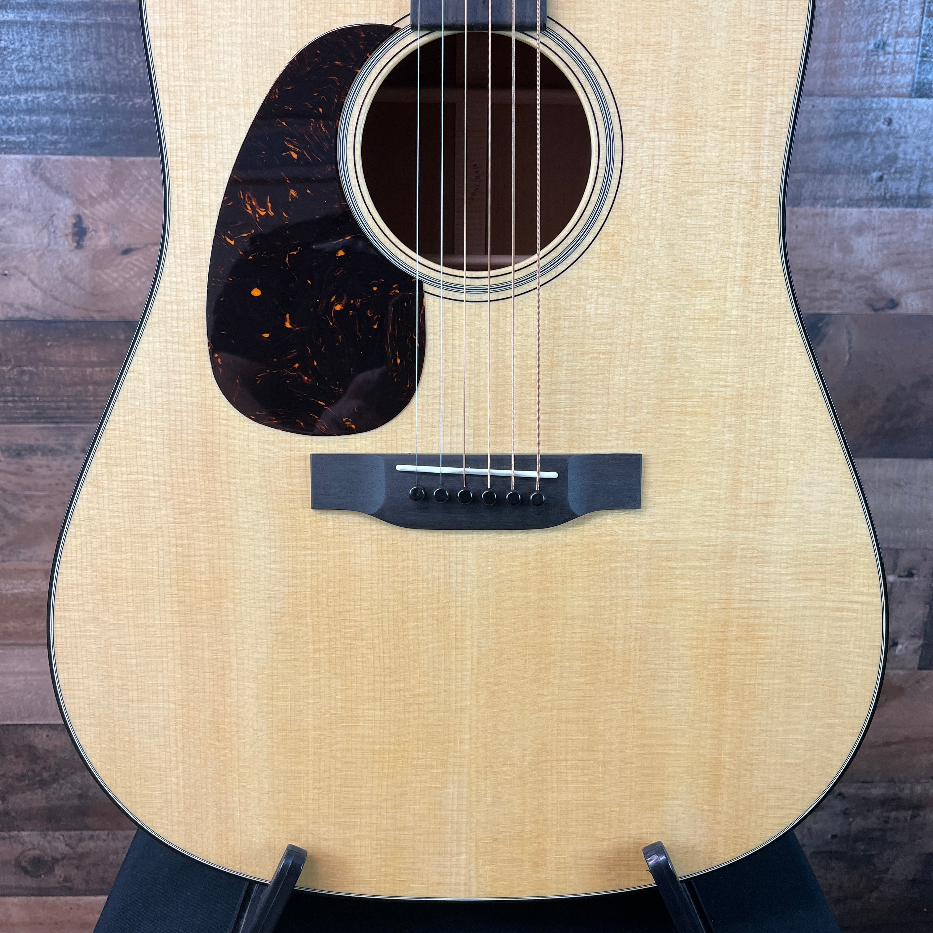 Martin D-18 2025 - Left-Handed, Hard Case, 798