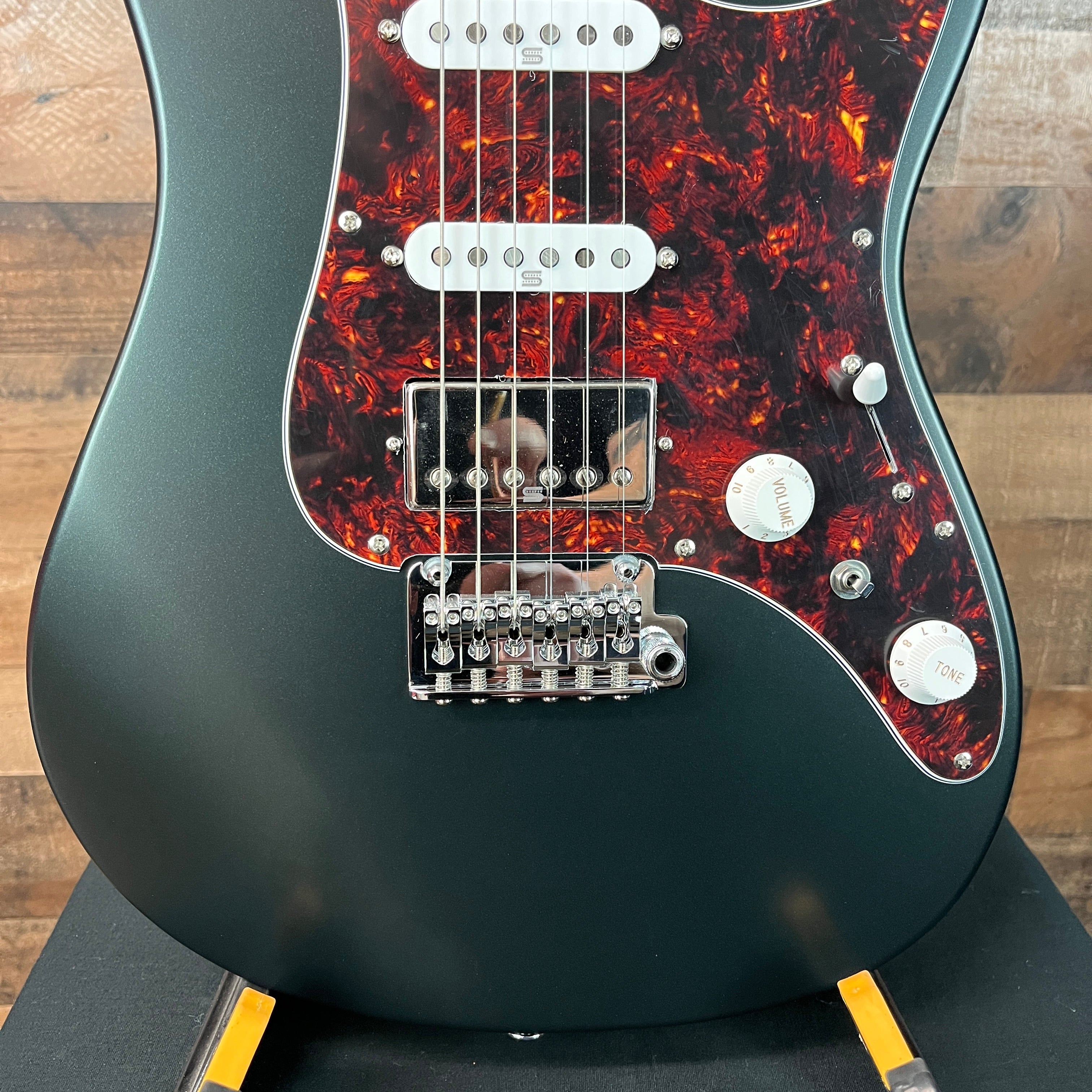 Prestige AZ2204N Electric Guitar, Ivy Green Metallic Flat, Hard Case, 164