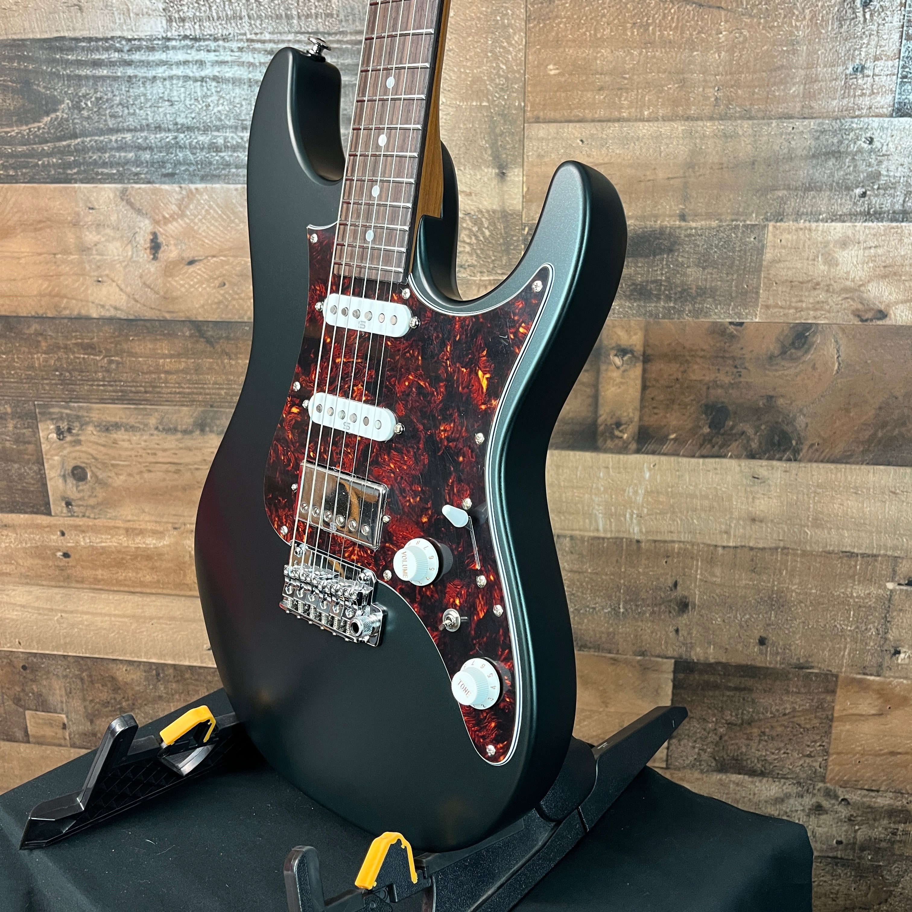 Prestige AZ2204N Electric Guitar, Ivy Green Metallic Flat, Hard Case, 164