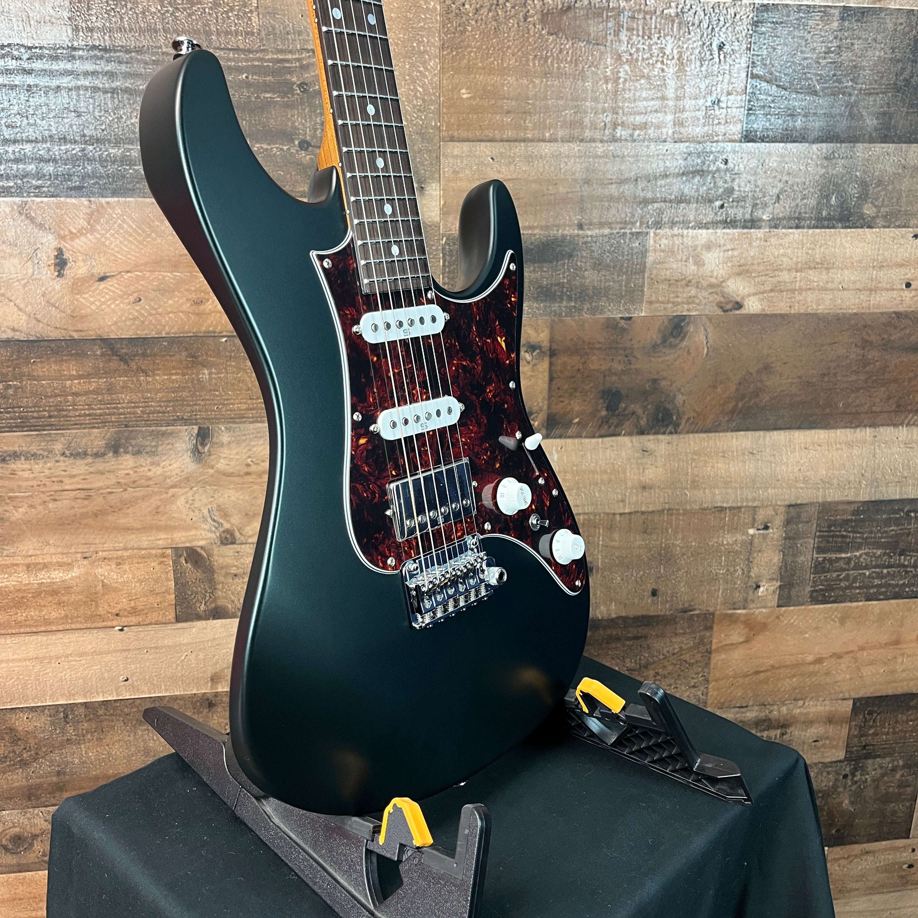 Prestige AZ2204N Electric Guitar, Ivy Green Metallic Flat, Hard Case, 164