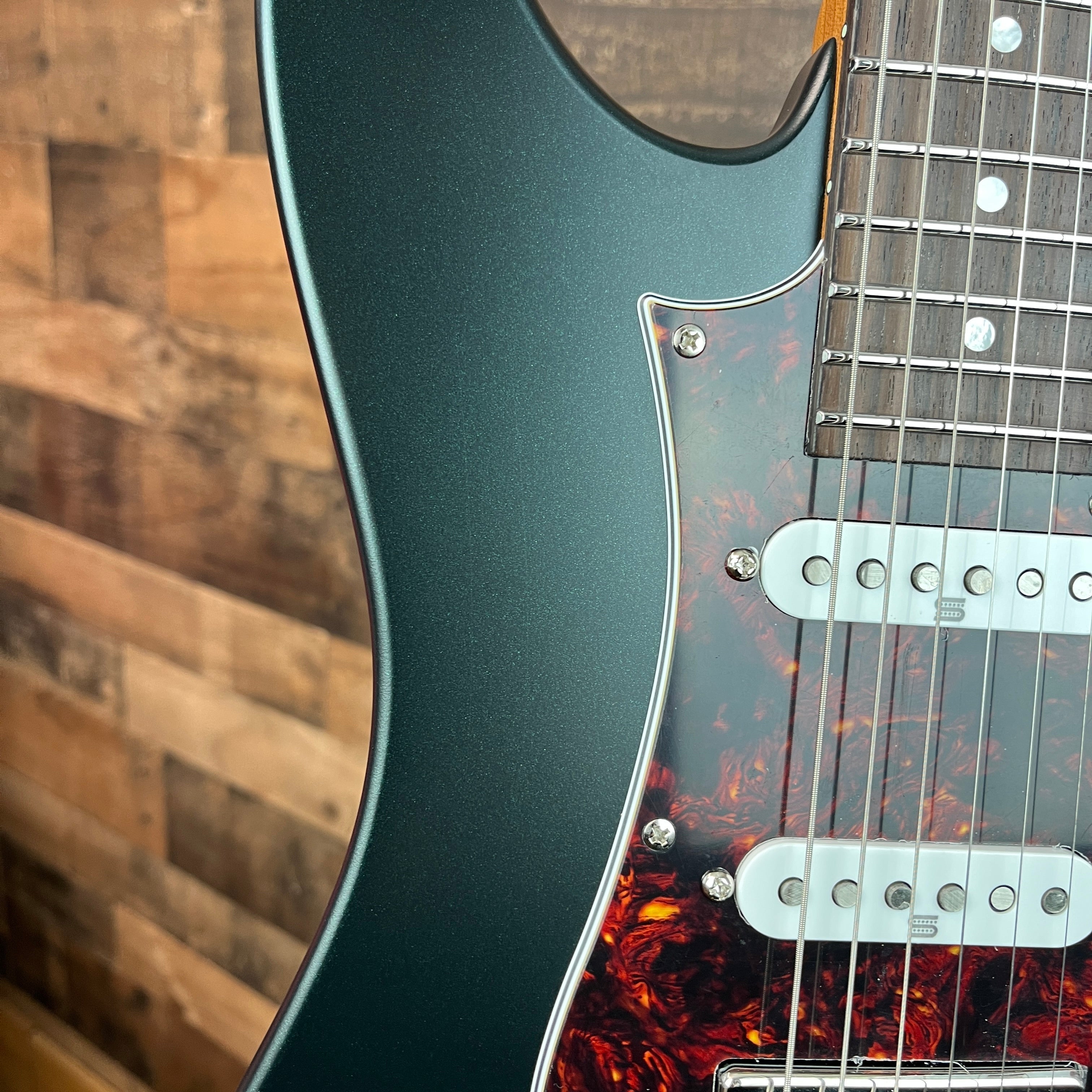 Prestige AZ2204N Electric Guitar, Ivy Green Metallic Flat, Hard Case, 164