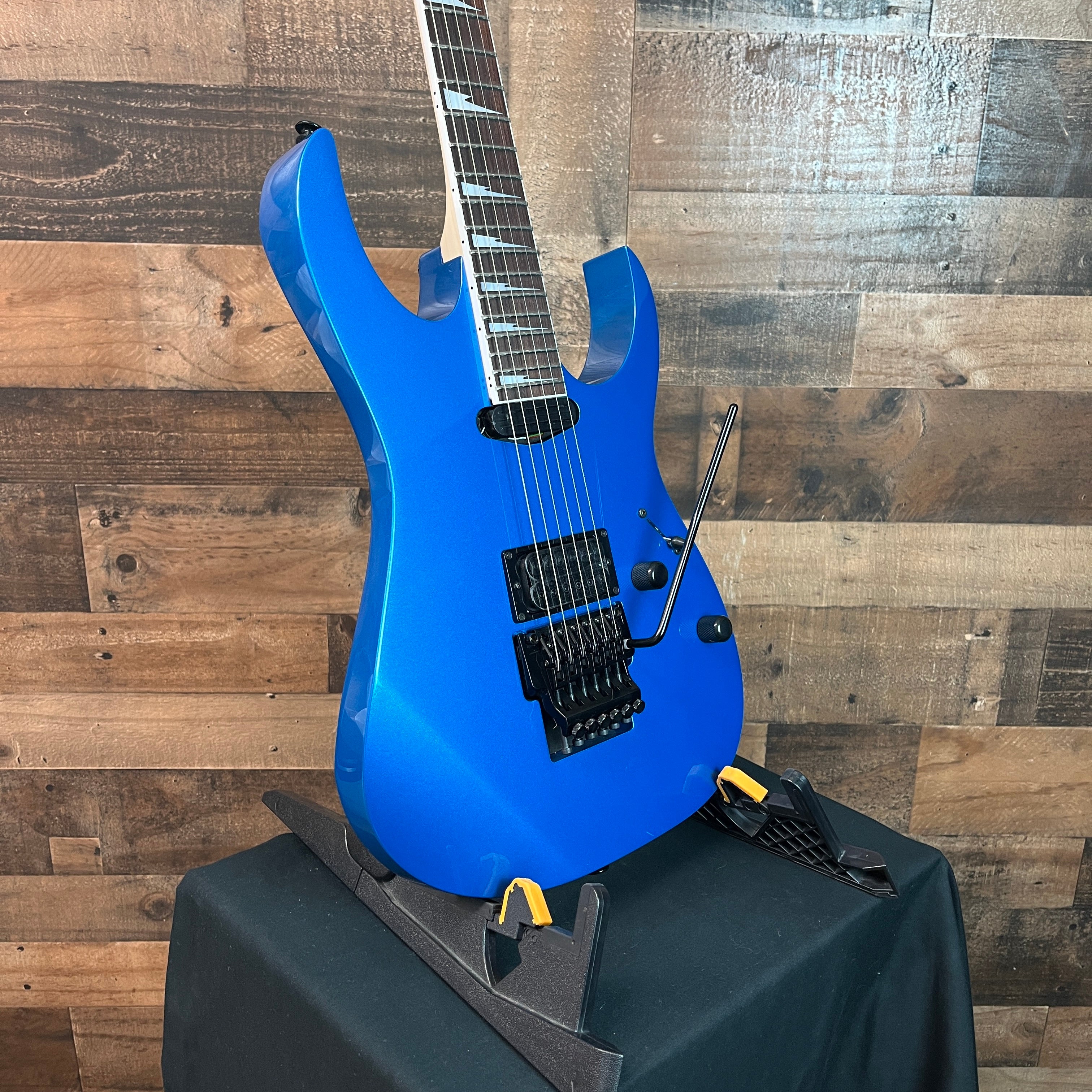 Genesis Collection RG565R Electric Guitar, Electric Blue, 499