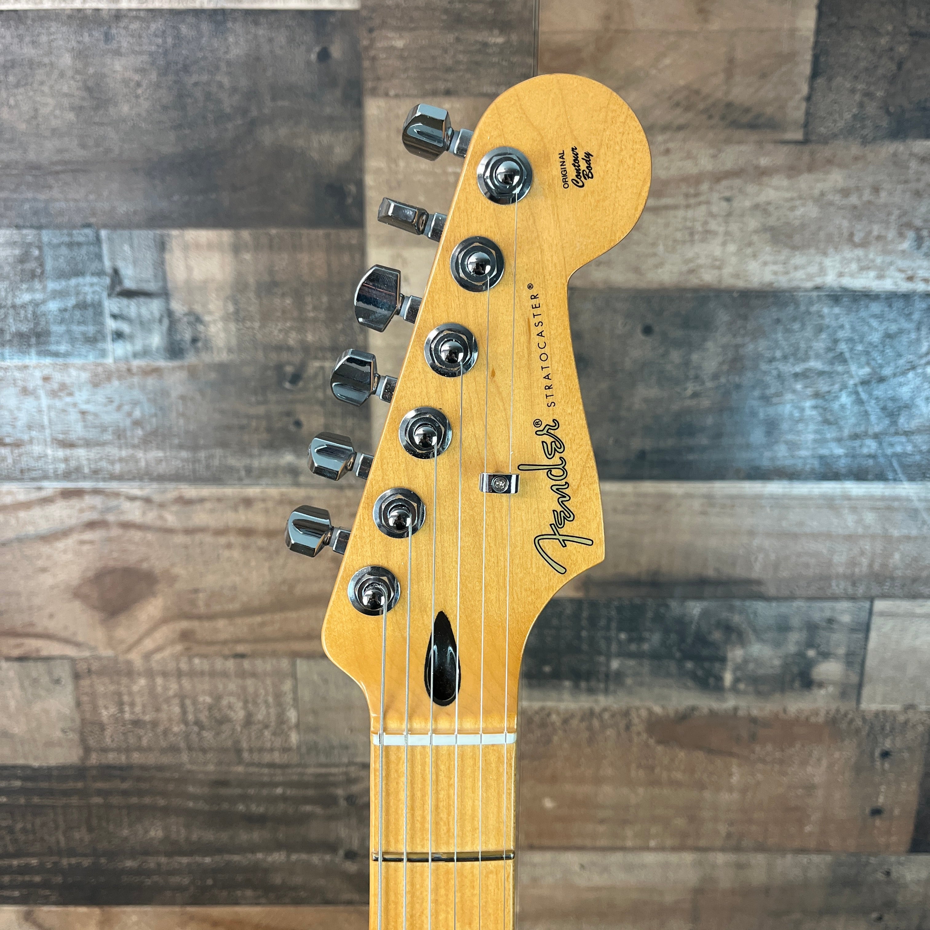 Player II Modified Stratocaster HSS Electric Guitar, 3-tone Sunburst, Gig Bag, 165