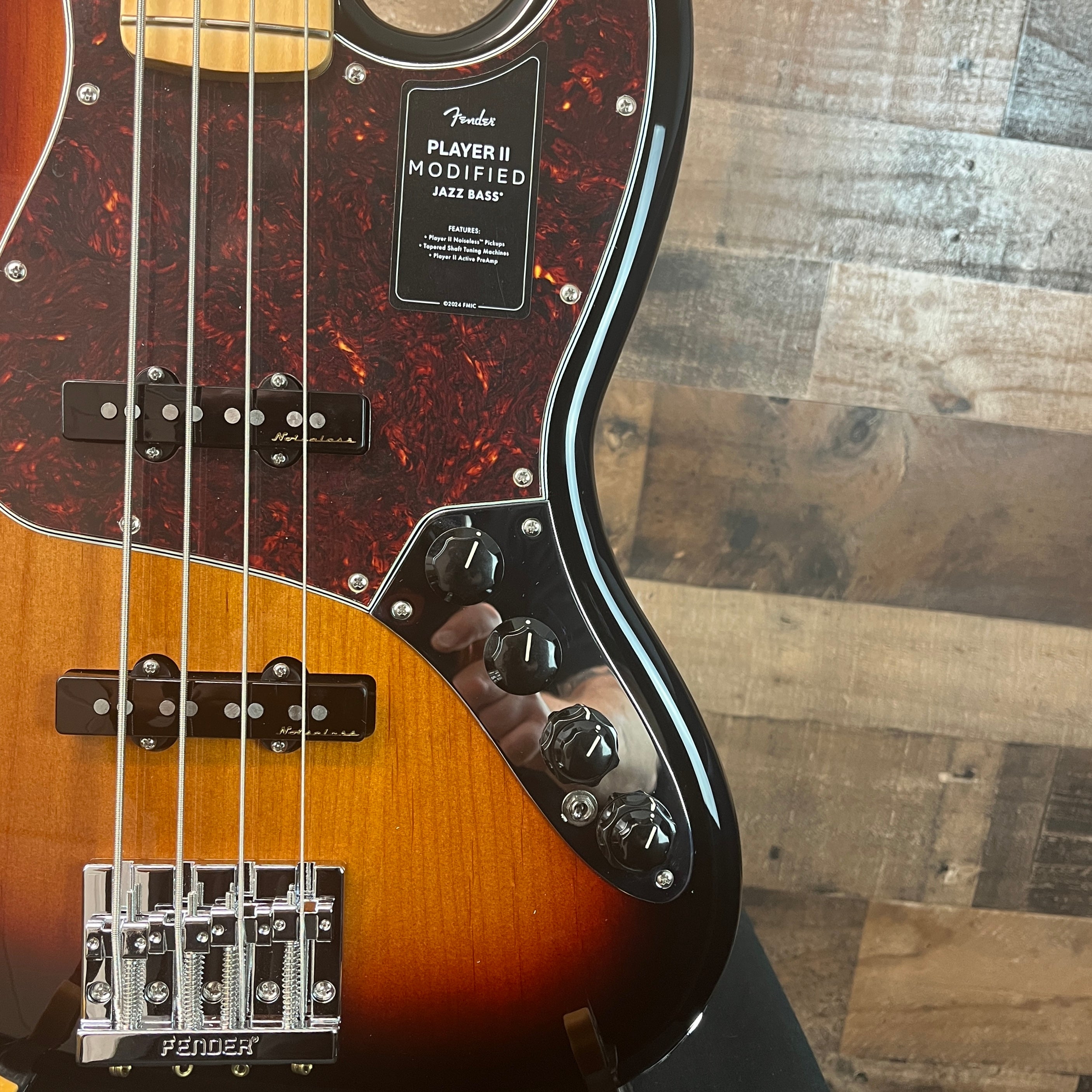 Player II Modified Active Jazz Bass, 3-tone Sunburst, Gig Bag, 998