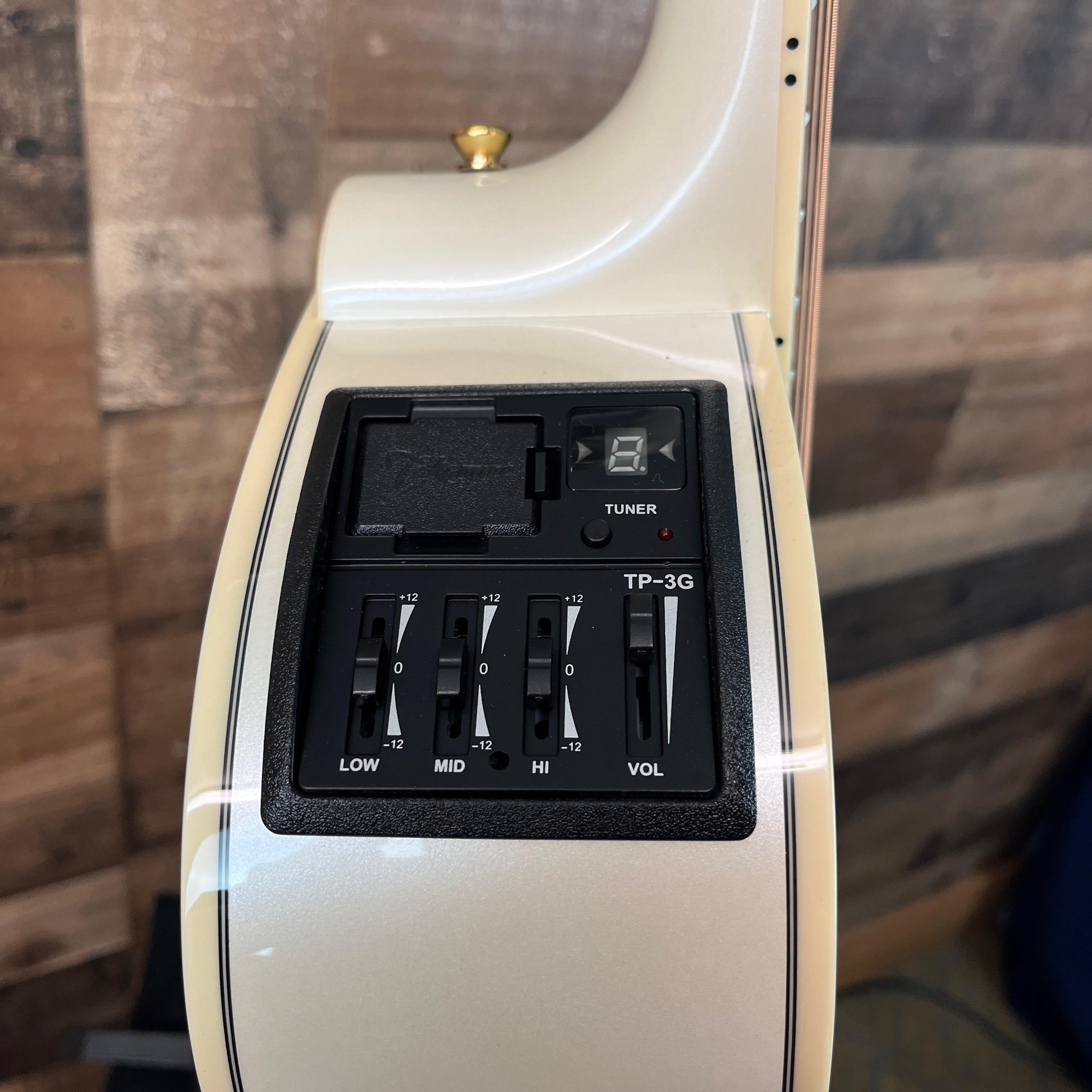 GN37CE Cutaway Acoustic/Electric Guitar, Pearl White, 060