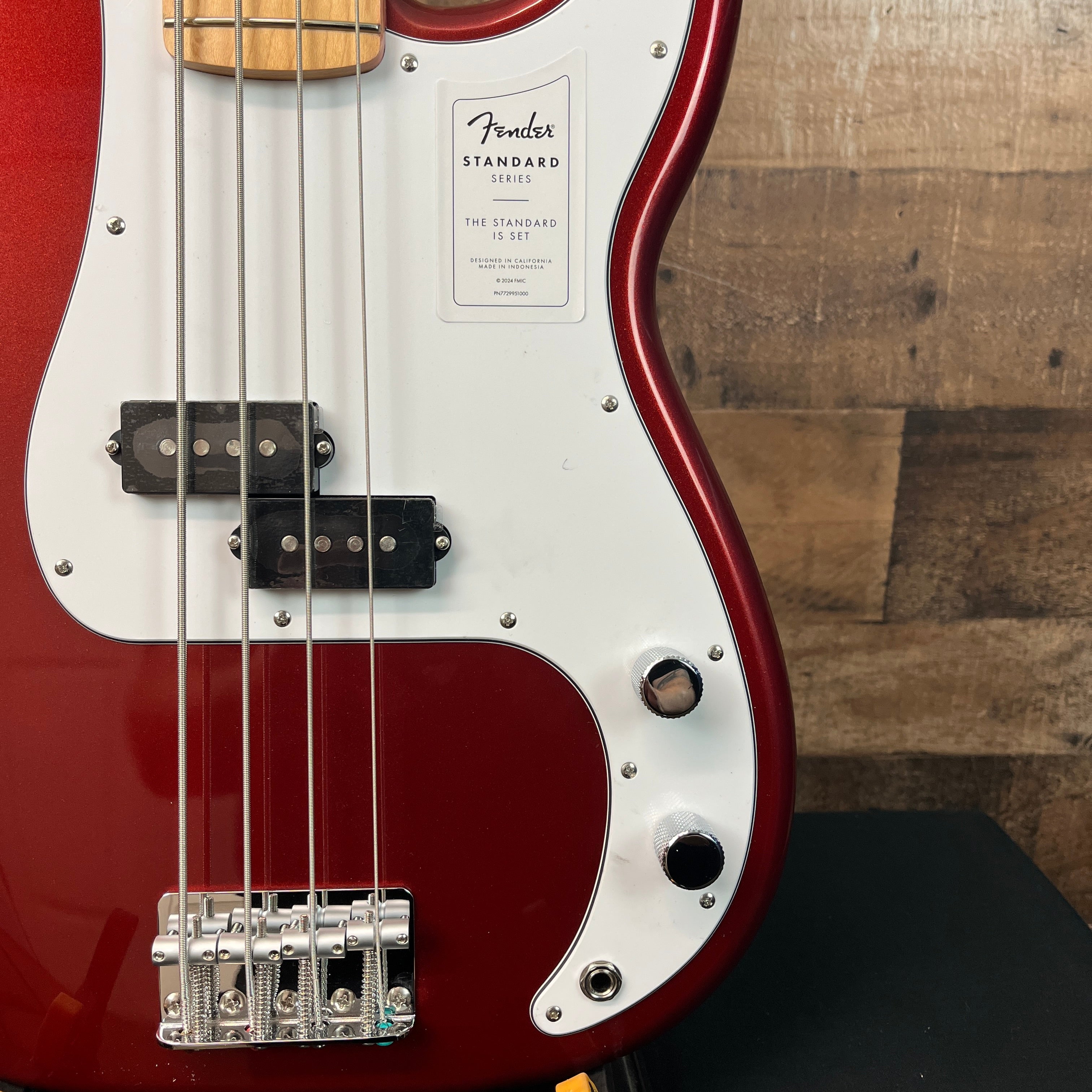 Standard Precision Bass, Candy Cola, 212