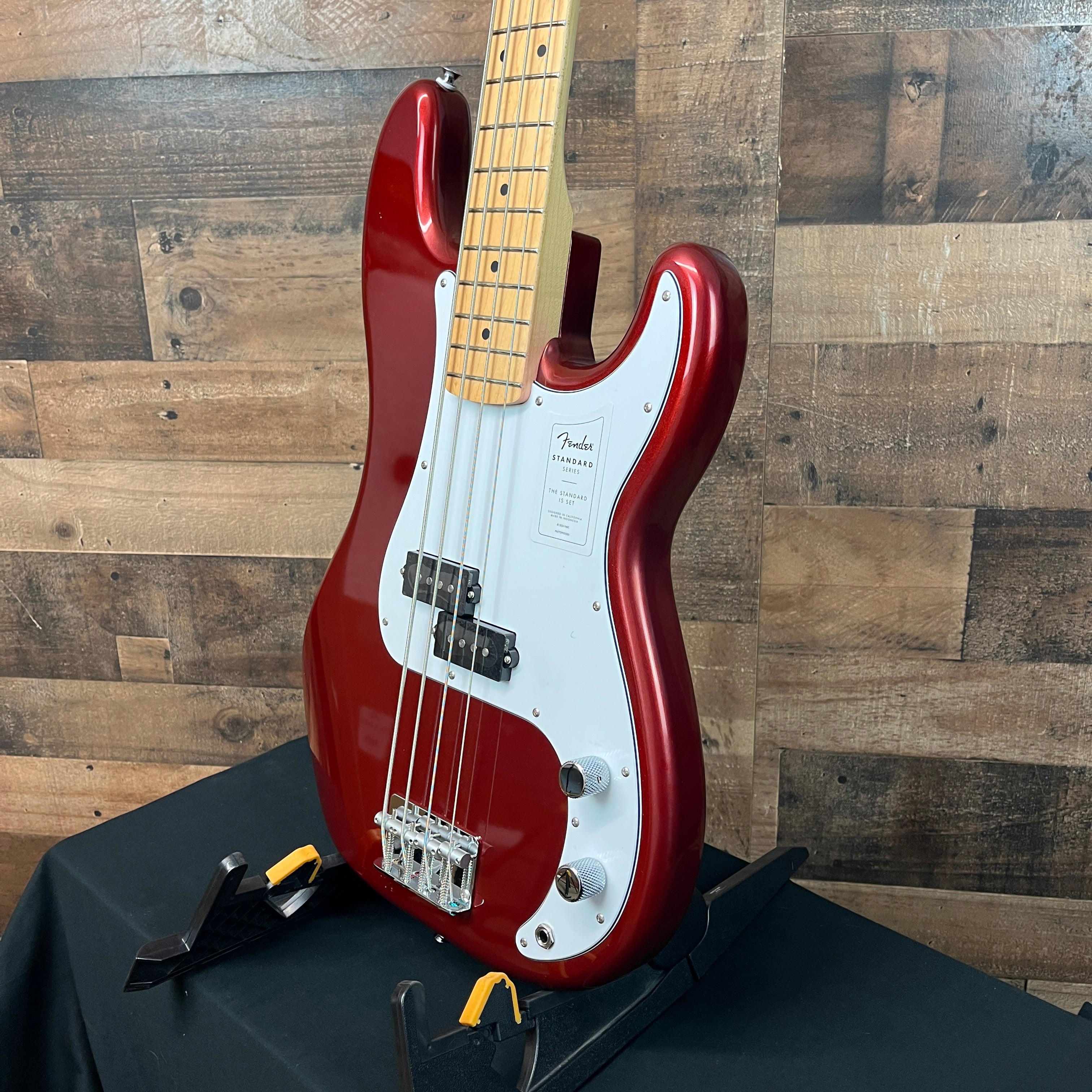 Standard Precision Bass, Candy Cola, 212