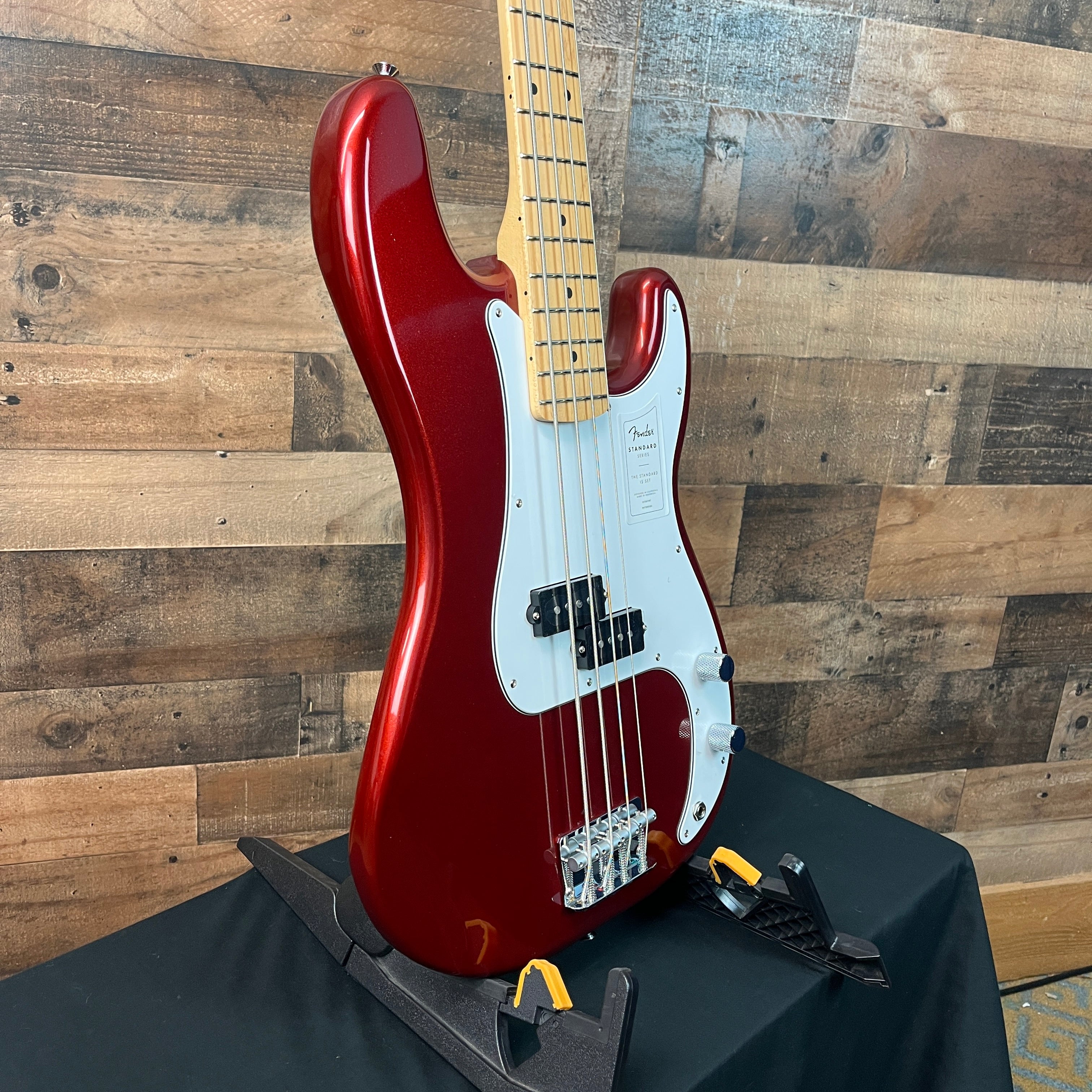 Standard Precision Bass, Candy Cola, 212