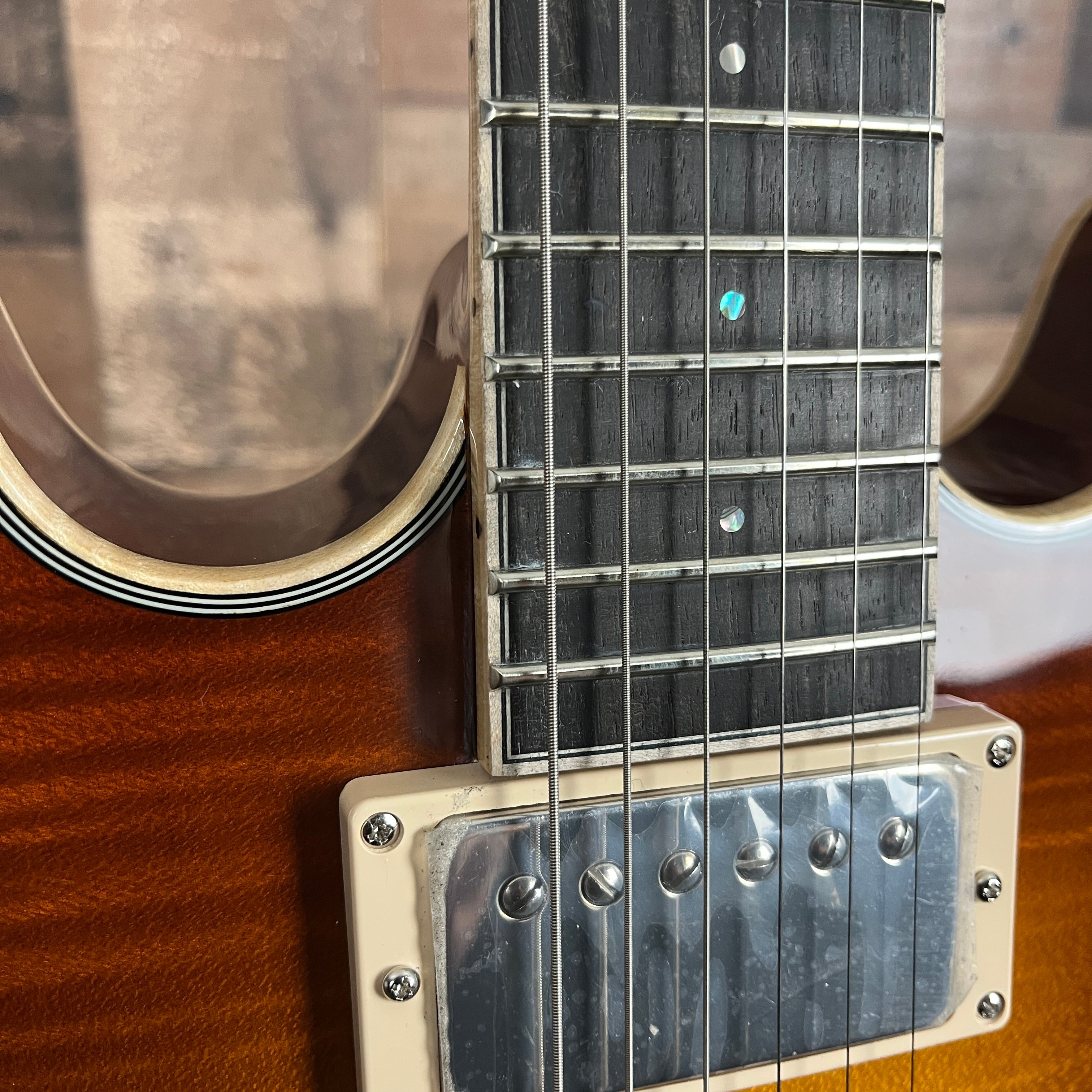 T184MX-GB Semi-hollow Electric Guitar, Goldburst, Hardcase, 248
