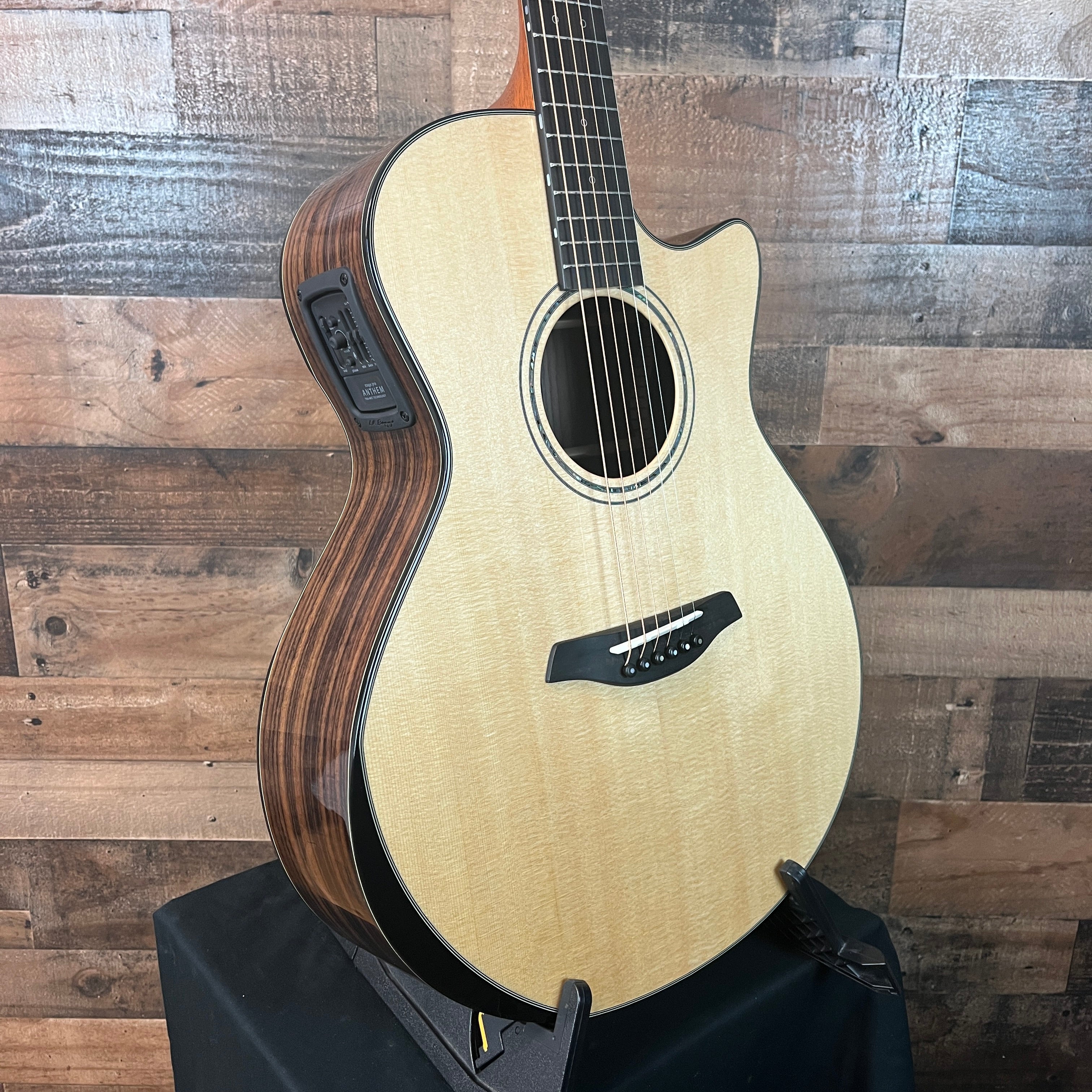 Furch, Yellow Series, DLX Gc-SR SPA a Acoustic/Electric Guitar, Natural Gloss, Hardcase, 596