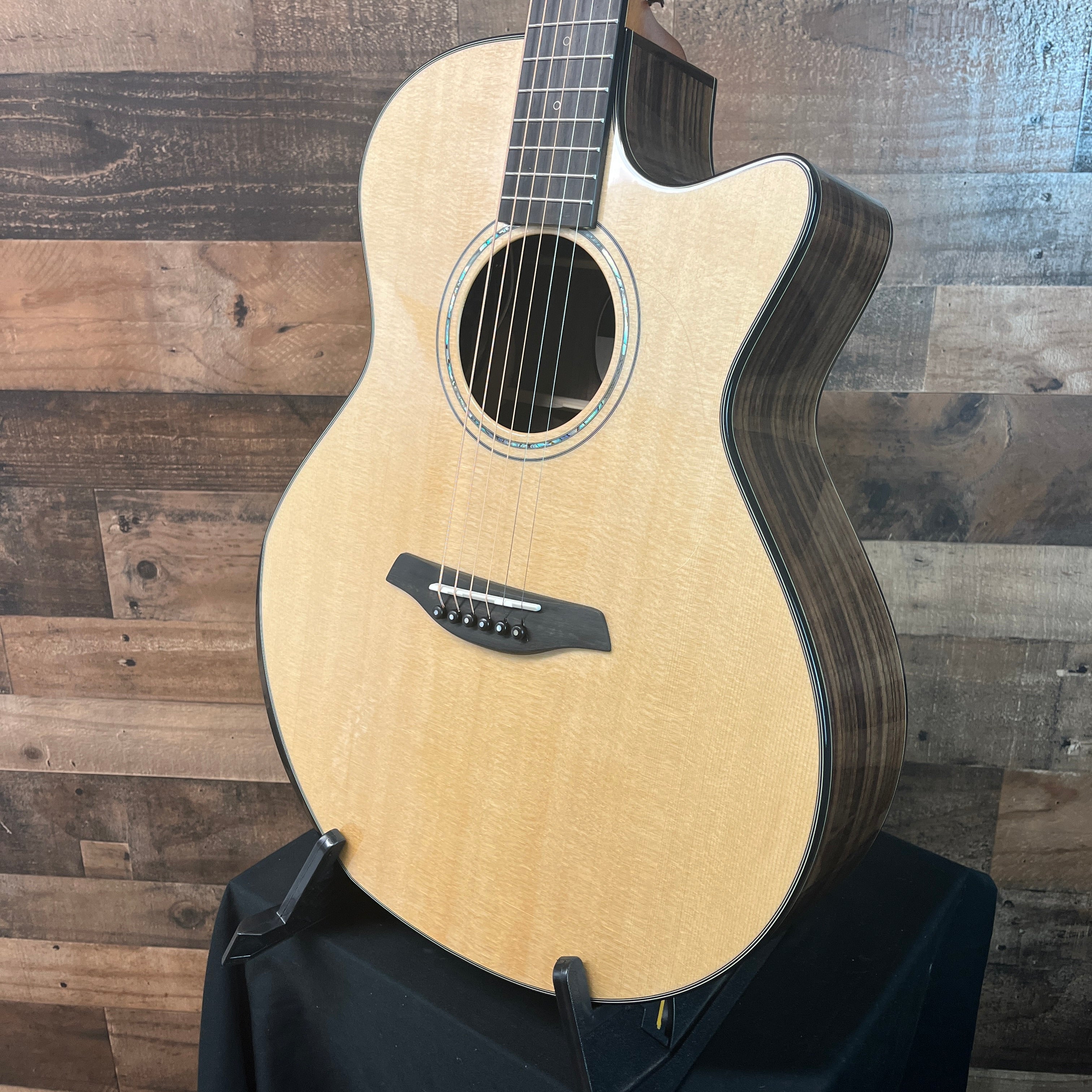 Furch, Yellow Series, DLX Gc-SR SPA a Acoustic/Electric Guitar, Natural Gloss, Hardcase, 596