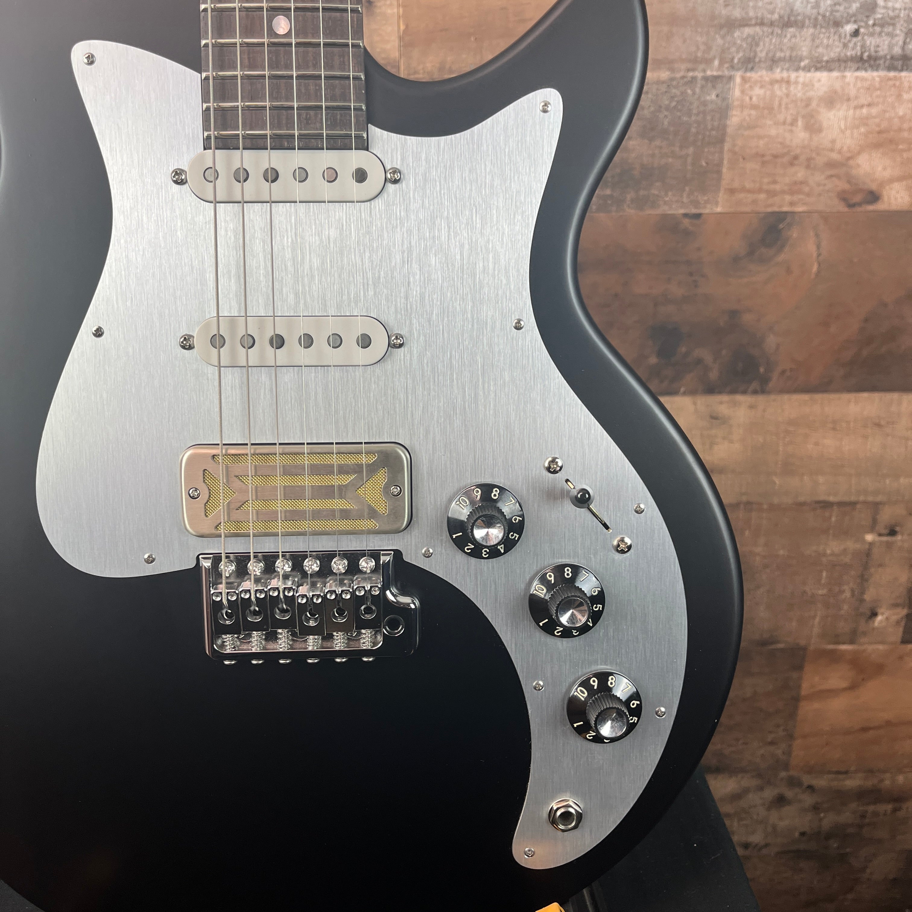 Eastman Guitars Fullertone DC'62 Electric Guitar - Moss Black, 781