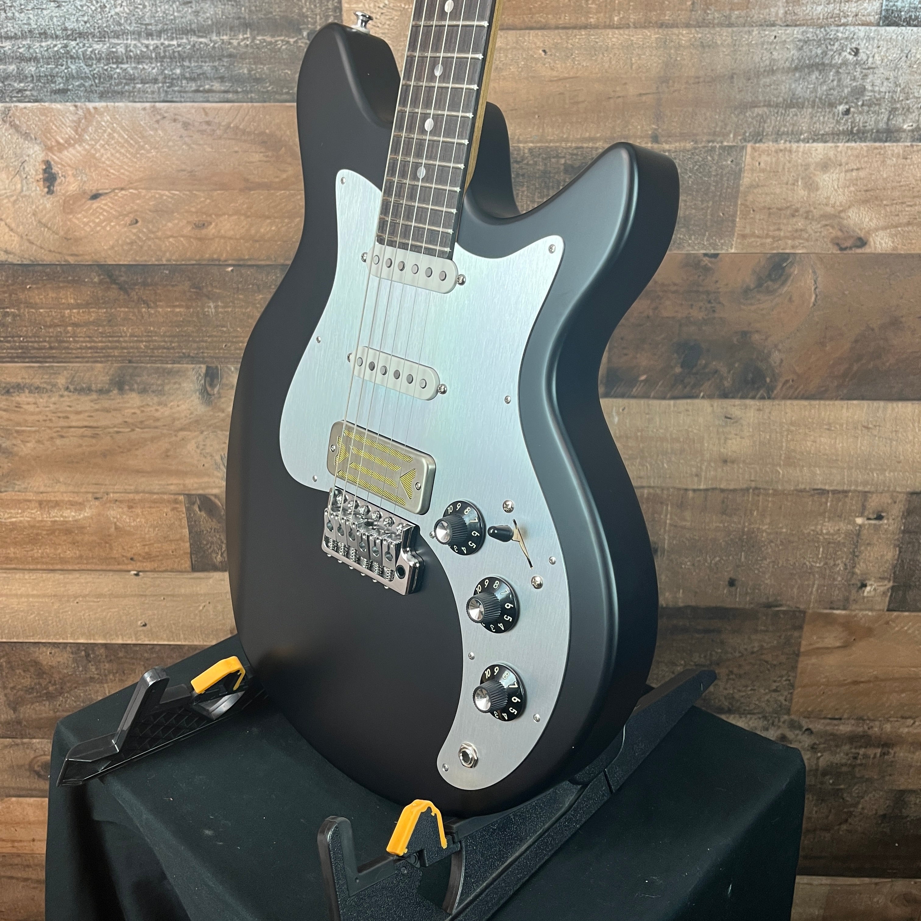 Eastman Guitars Fullertone DC'62 Electric Guitar - Moss Black, 781