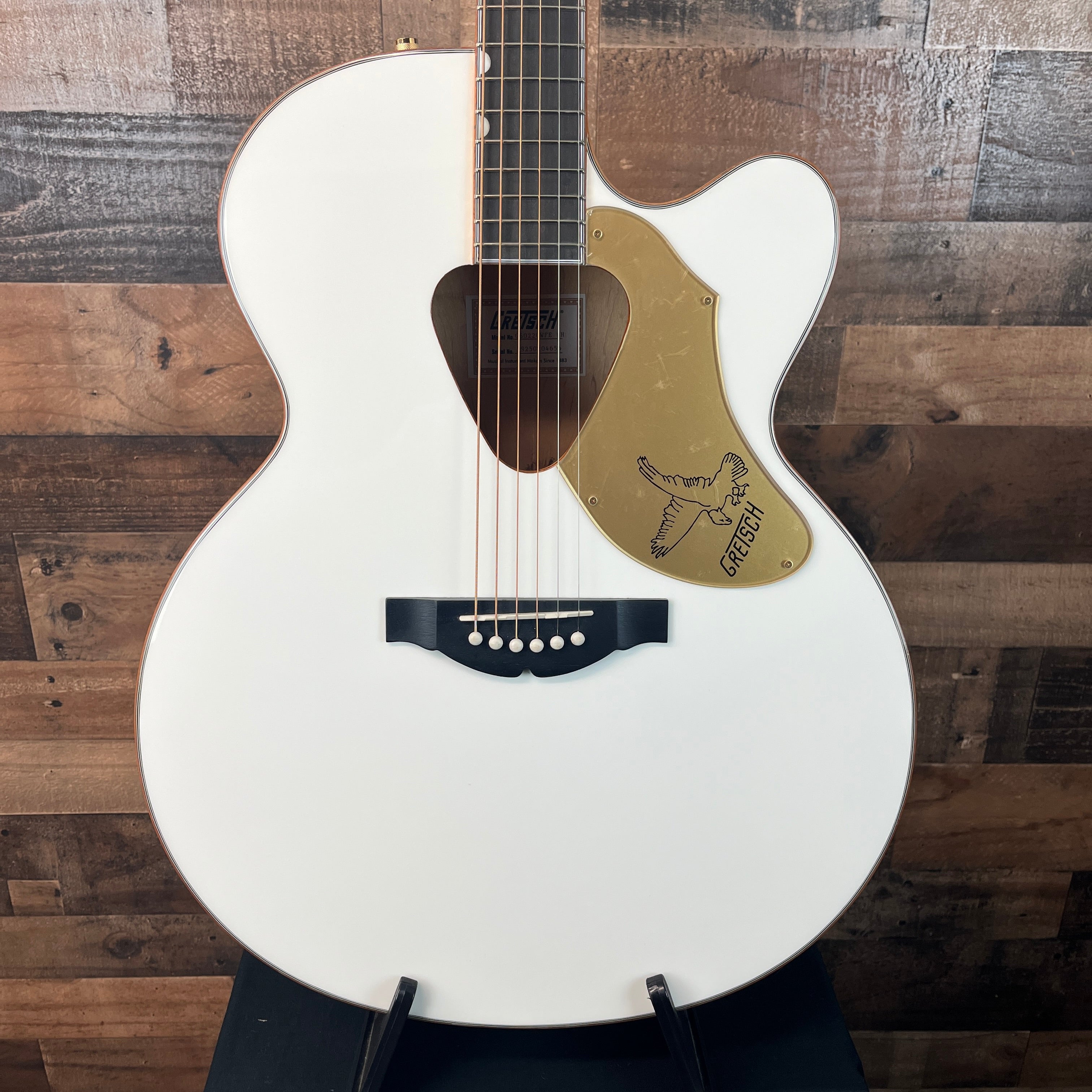 Gretsch G5022CWFE Rancher Falcon Jumbo Cutaway Acoustic-Electric Guitar - White, 656