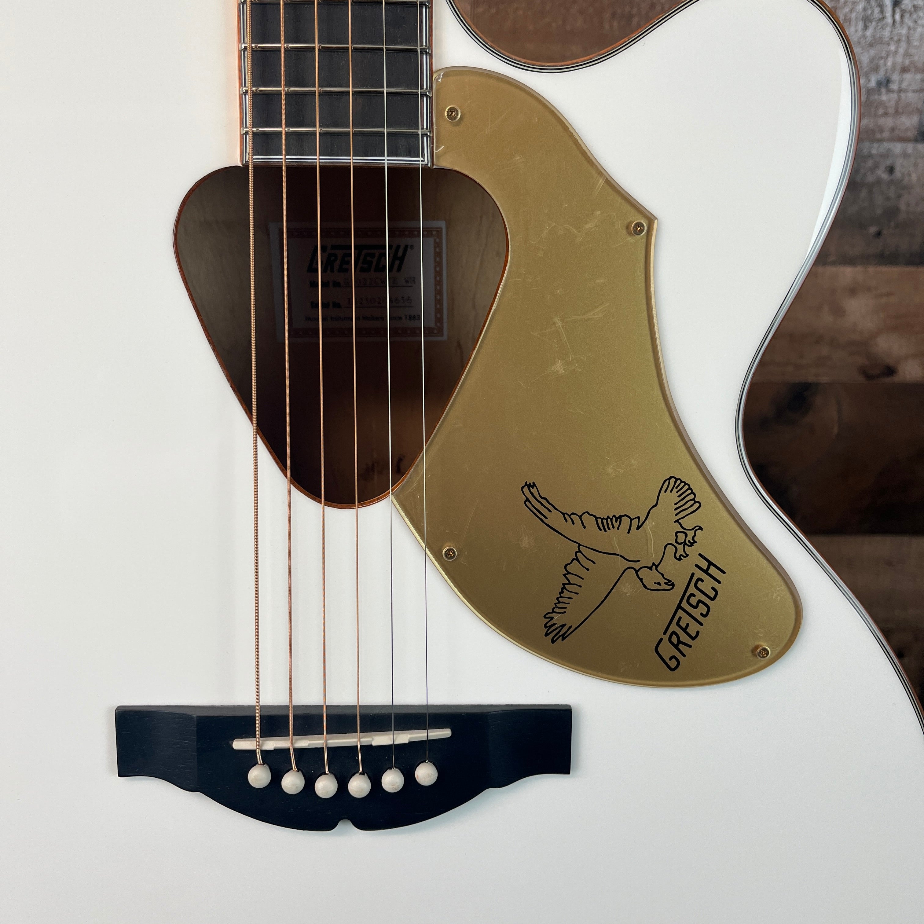 Gretsch G5022CWFE Rancher Falcon Jumbo Cutaway Acoustic-Electric Guitar - White, 656