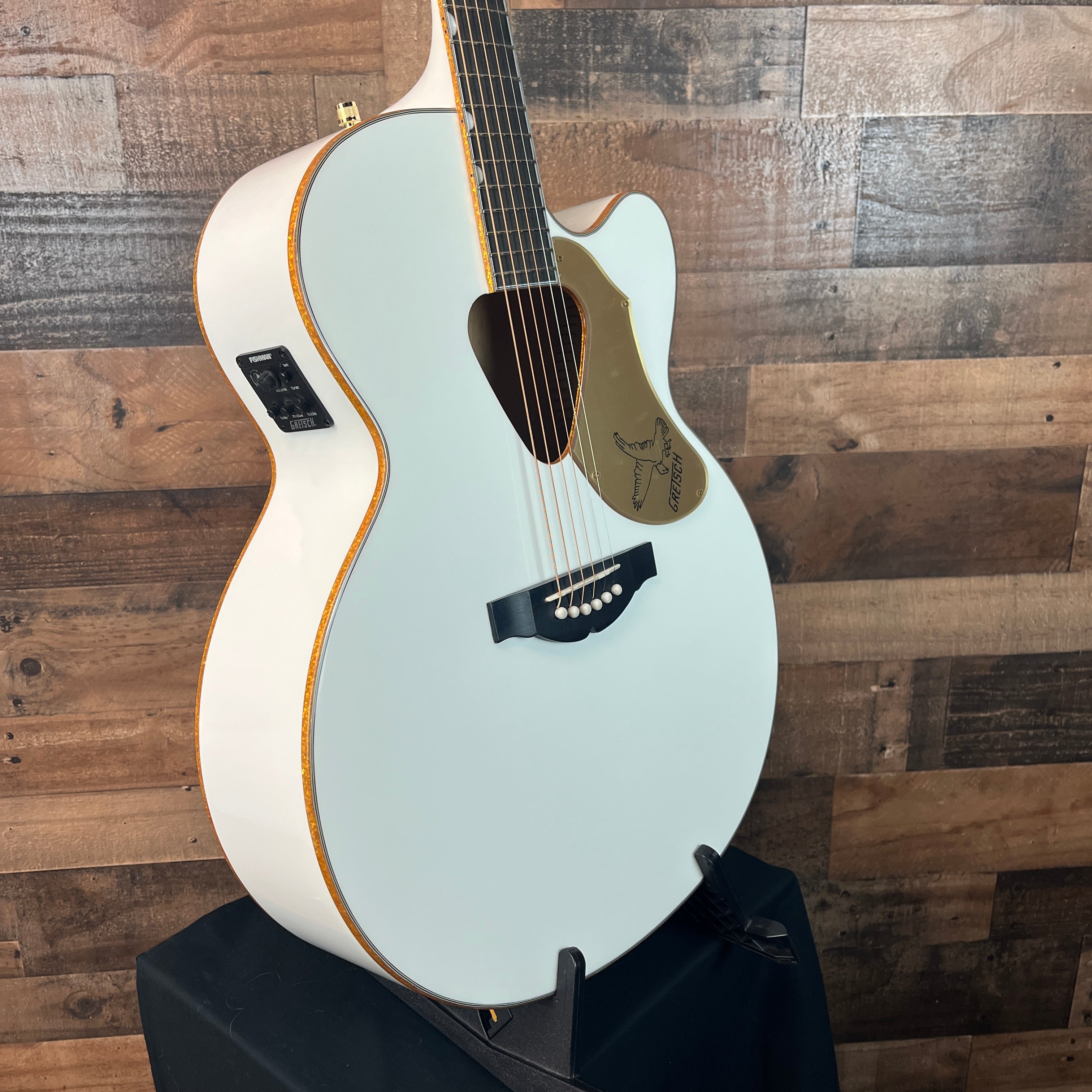 Gretsch G5022CWFE Rancher Falcon Jumbo Cutaway Acoustic-Electric Guitar - White, 656