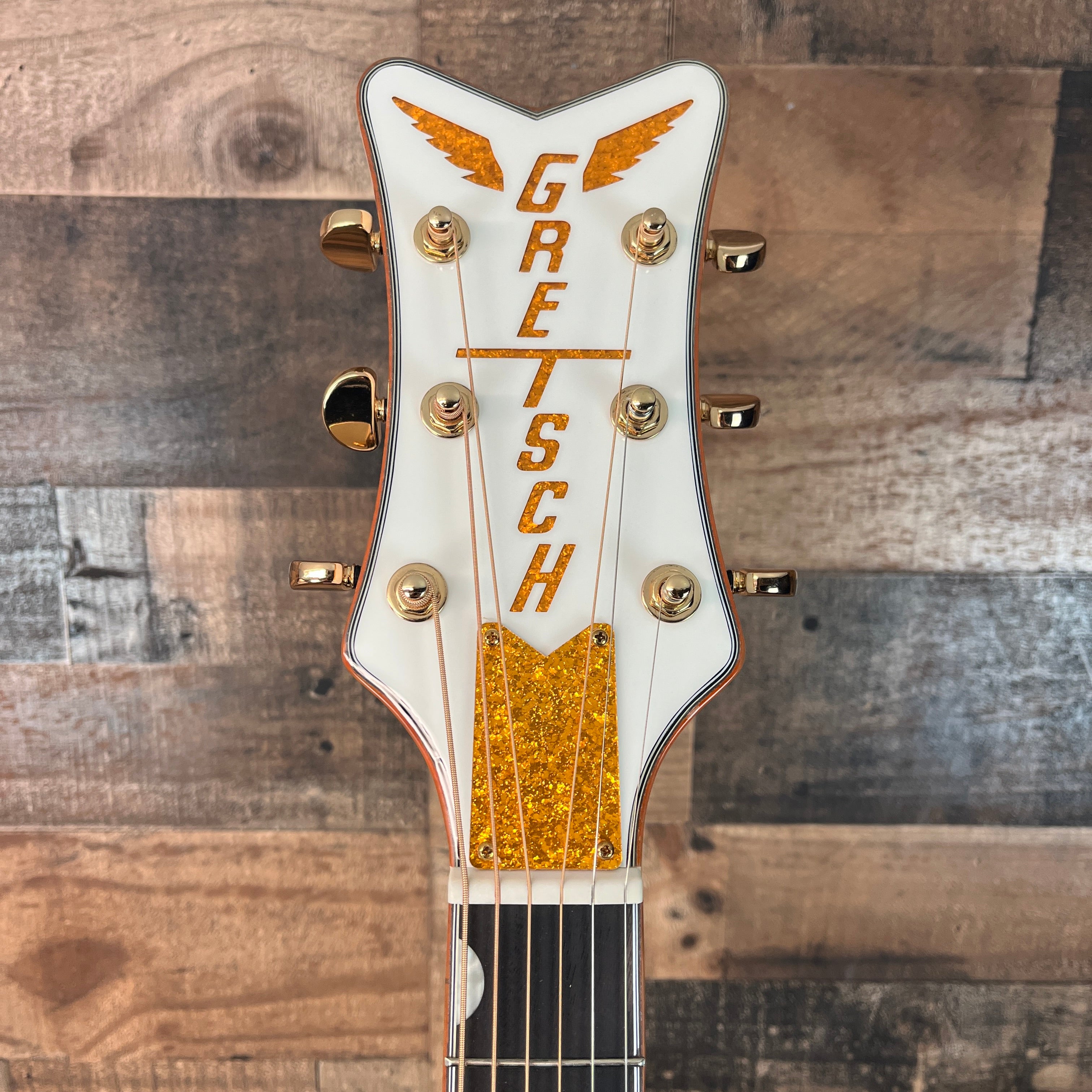 Gretsch G5022CWFE Rancher Falcon Jumbo Cutaway Acoustic-Electric Guitar - White, 656