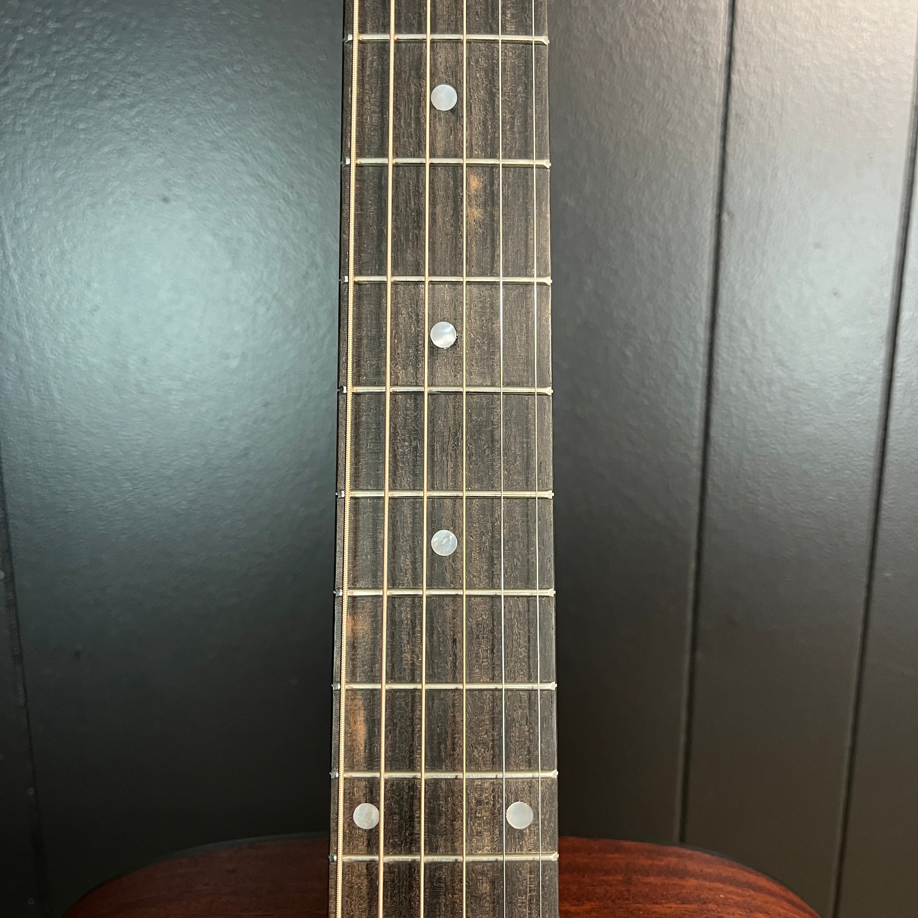 Eastman Guitars E1D Dreadnought Acoustic Guitar, Natural, Gig Bag, 643