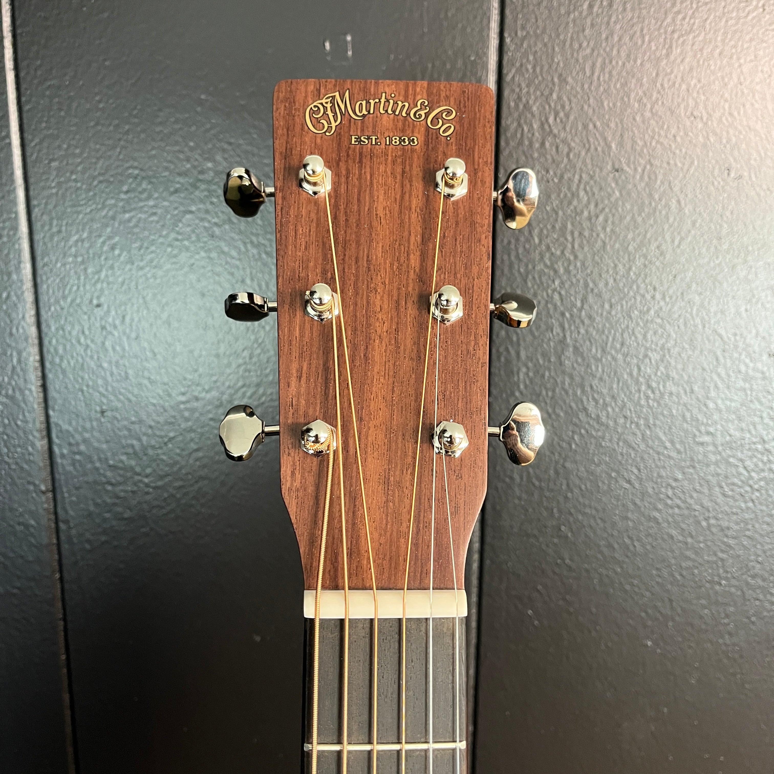 Martin 000E Retro Plus Mahogany, Natural Aging Toner, Soft Case, 337