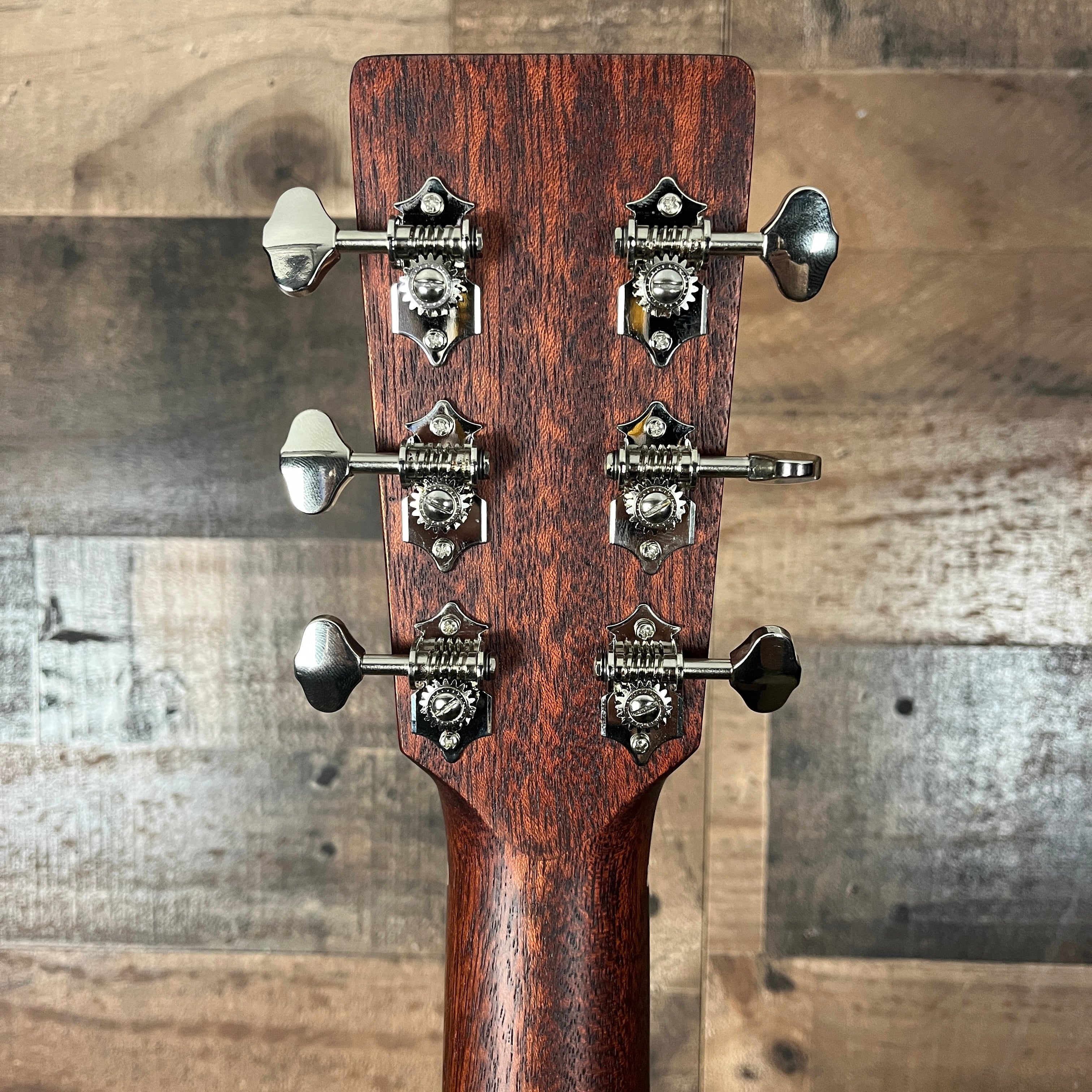 Eastman Guitars E1DL, Left Handed Dreadnought Acoustic Guitar, Natural, Gig Bag, 055