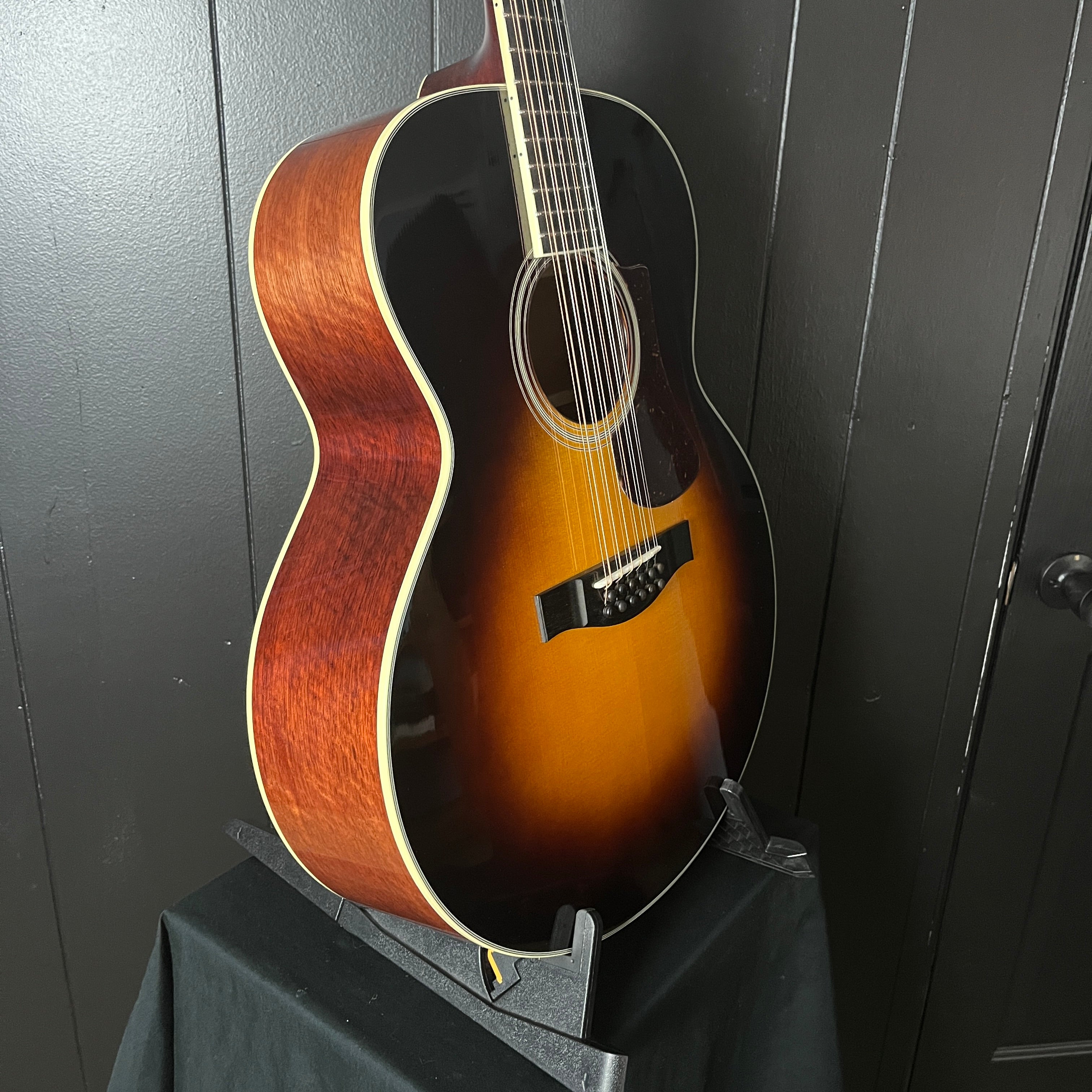 Eastman AC330E-12-SB, 12 String Acoustic Electric Guitar, Sunburst, Hard Case, 341