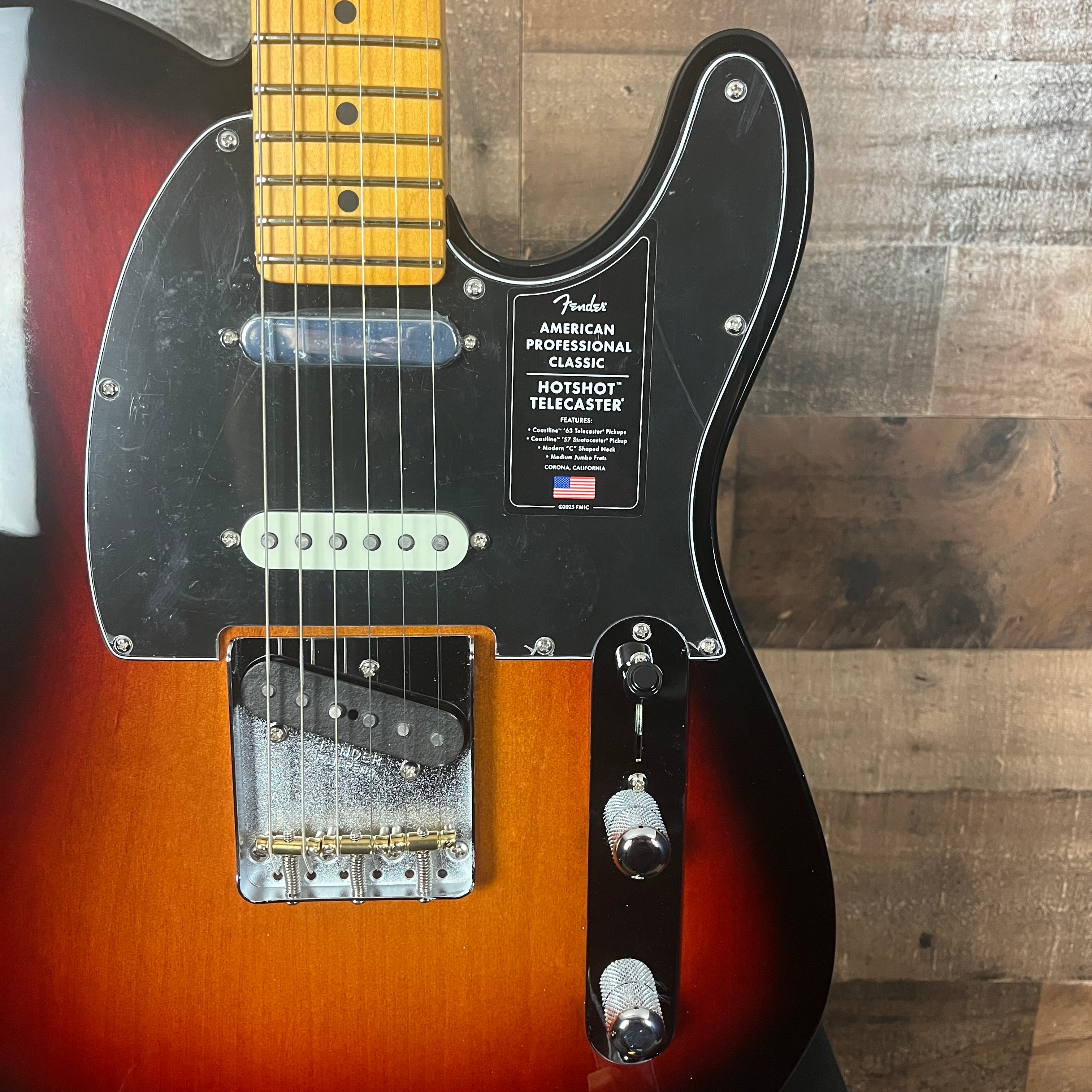 Fender American Professional Classic Hotshot Telecaster, 3-Color Sunburst, Gig Bag, 591