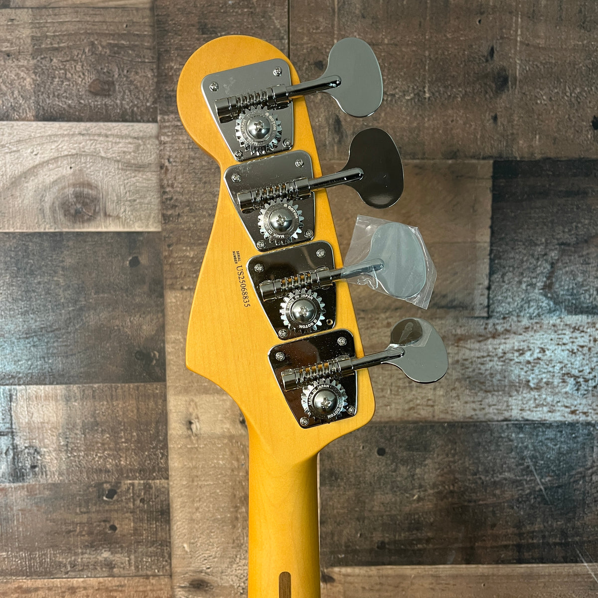 Fender American Professional Classic Jazz Bass, Faded Dakota Red