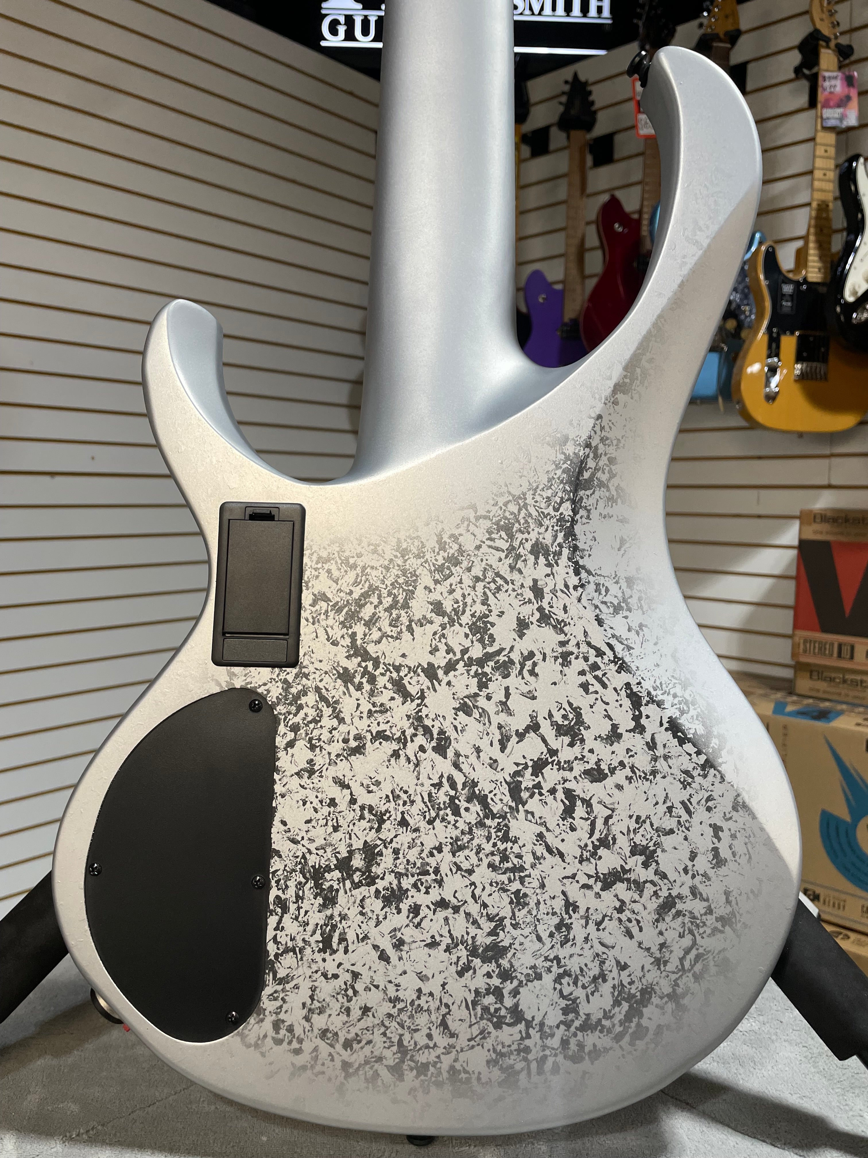 Ibanez 25th-Anniversary BTB Silver Blizzard Matte
